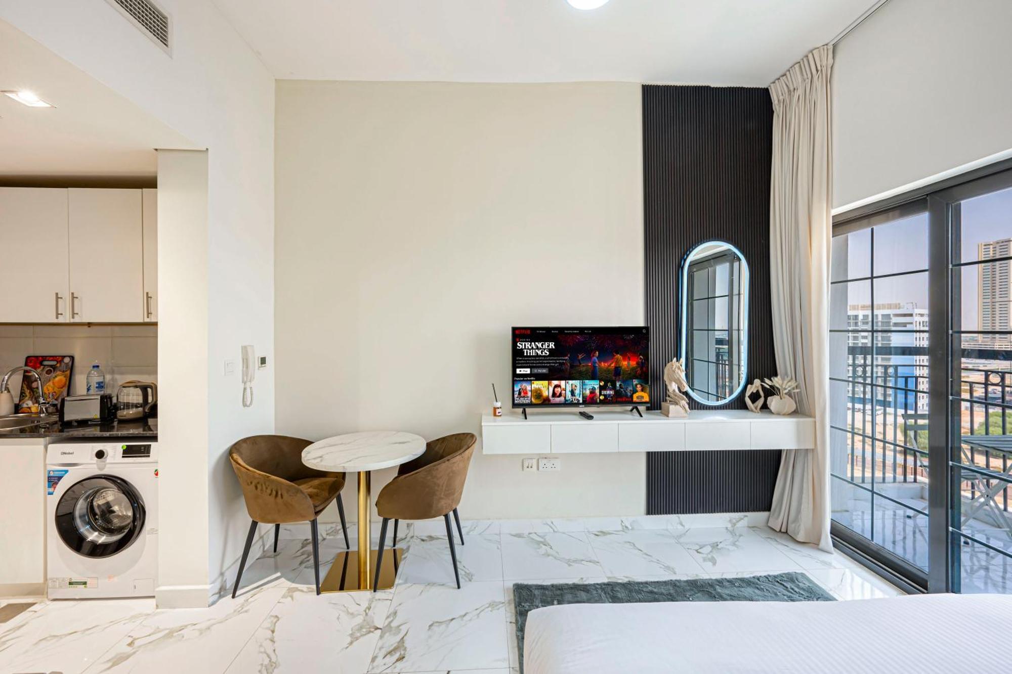 Apartment Urban Getaway In Dubailand