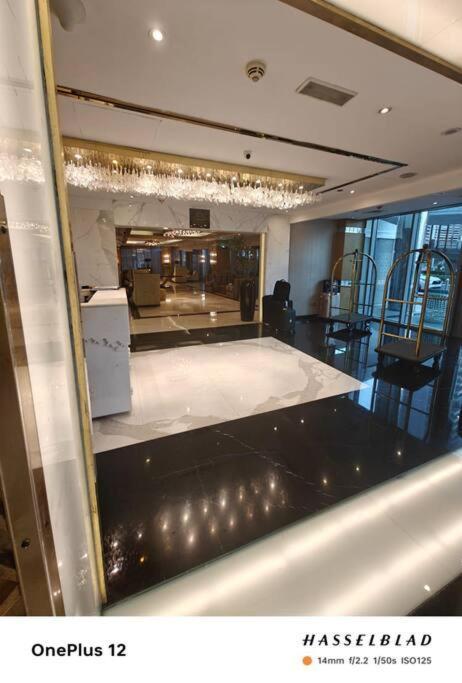 Luxurious 500 Meters Next To Mall Apartamento *