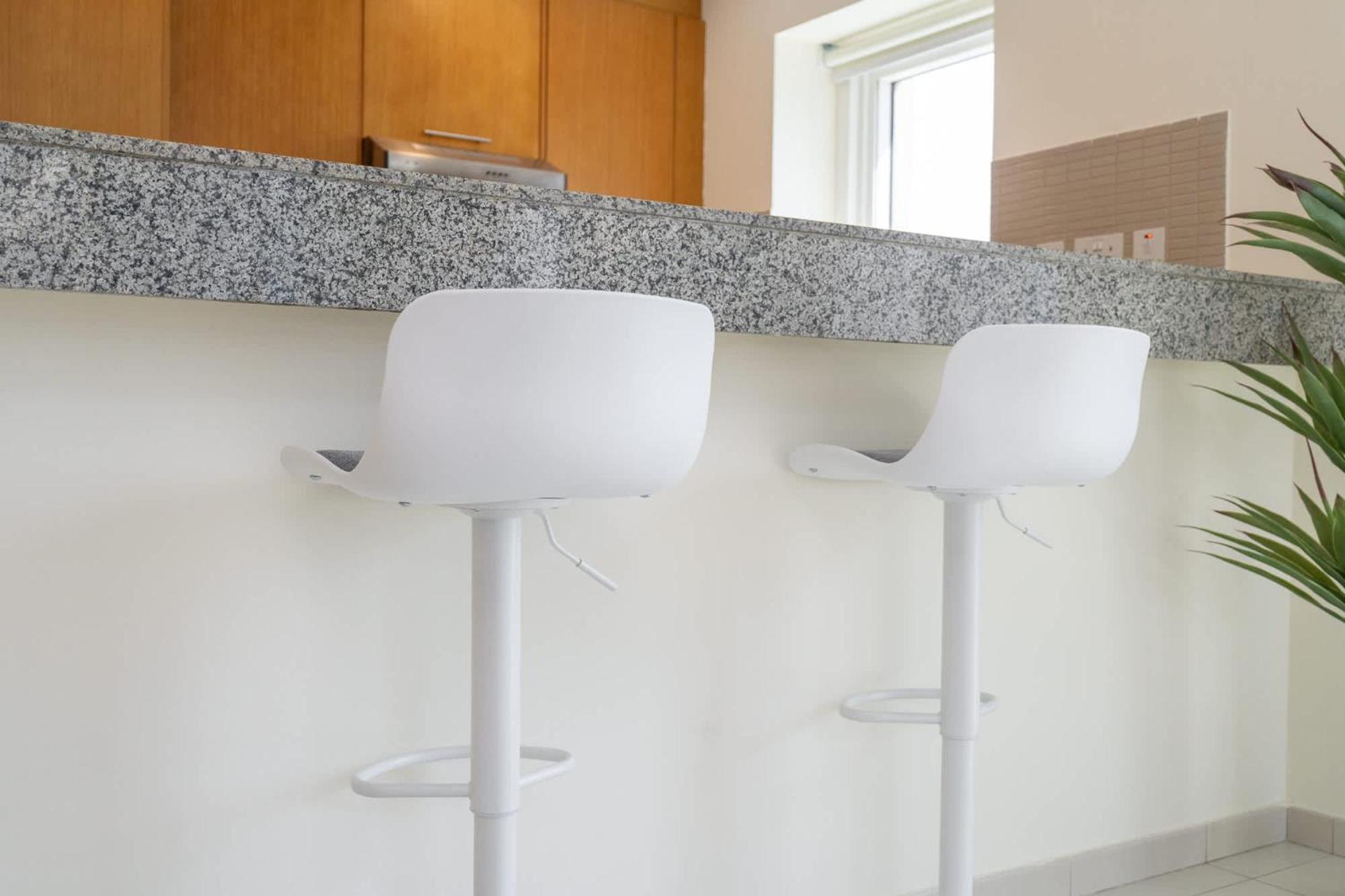 Glorious With Easy Access In Bay Square 9, Business Bay * Dubái