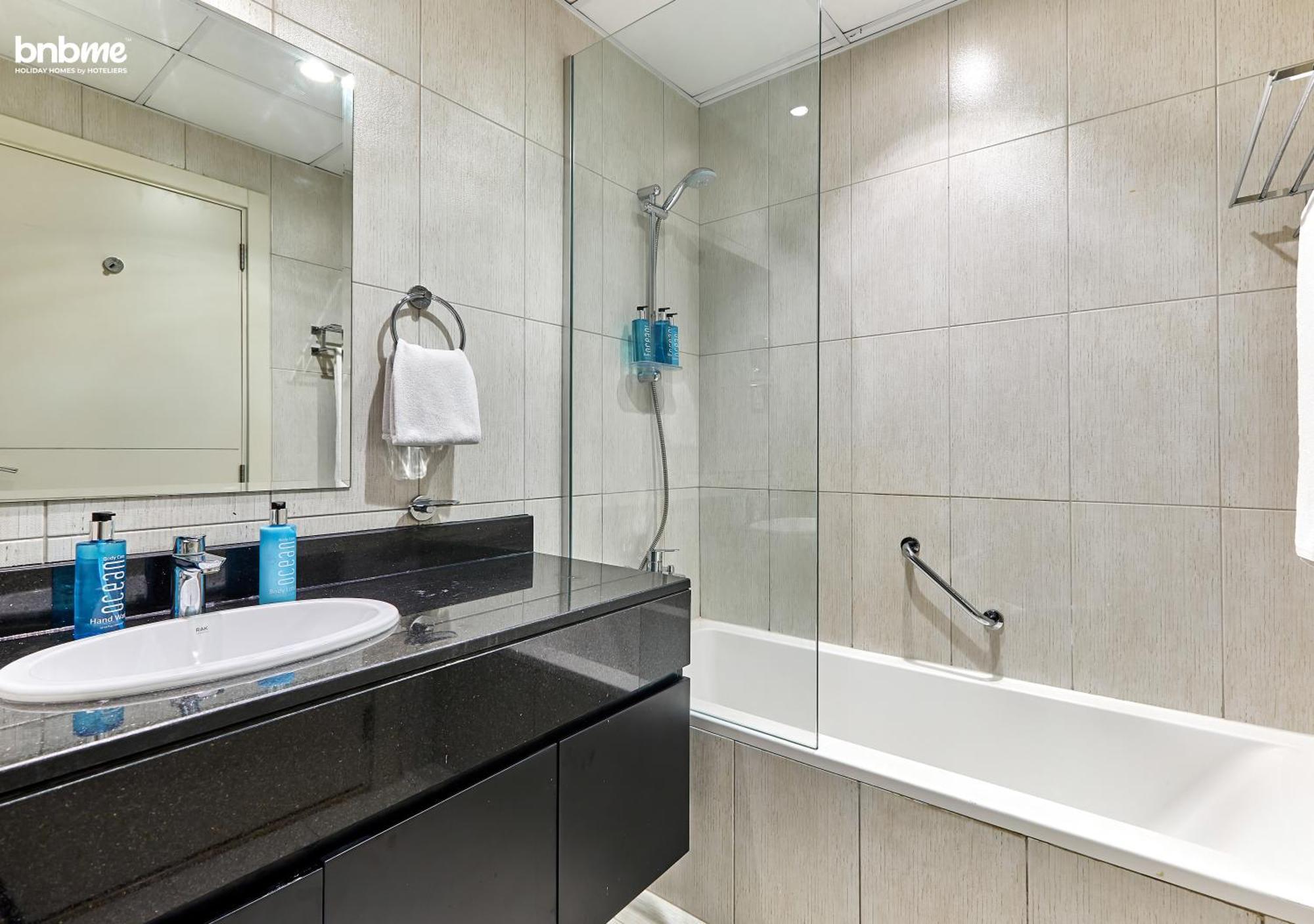 Bnbme - Damac Ghalia * Dubai