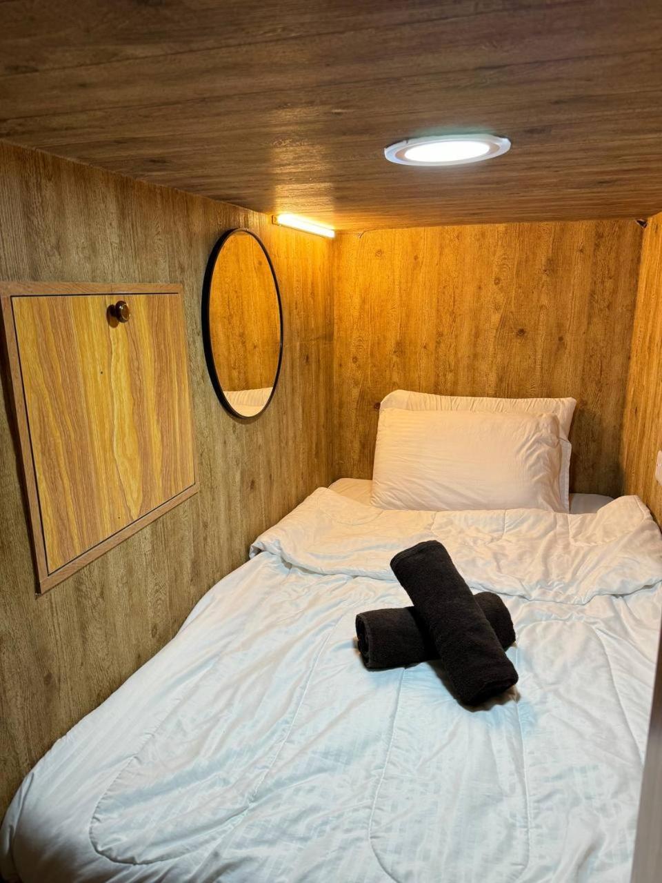 Kapselhotell Capsule In Business Bay Near Downtown *
