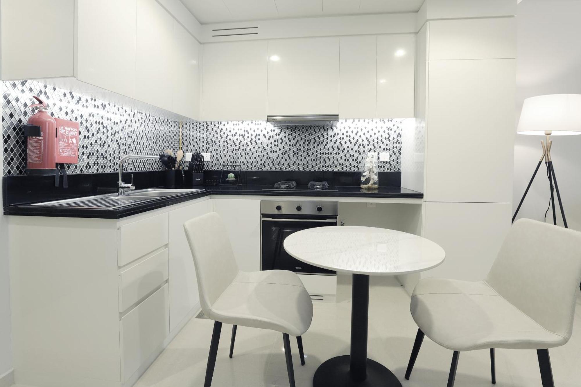 Apartament Brown Stone - Pool & Skyline View Aykon *
