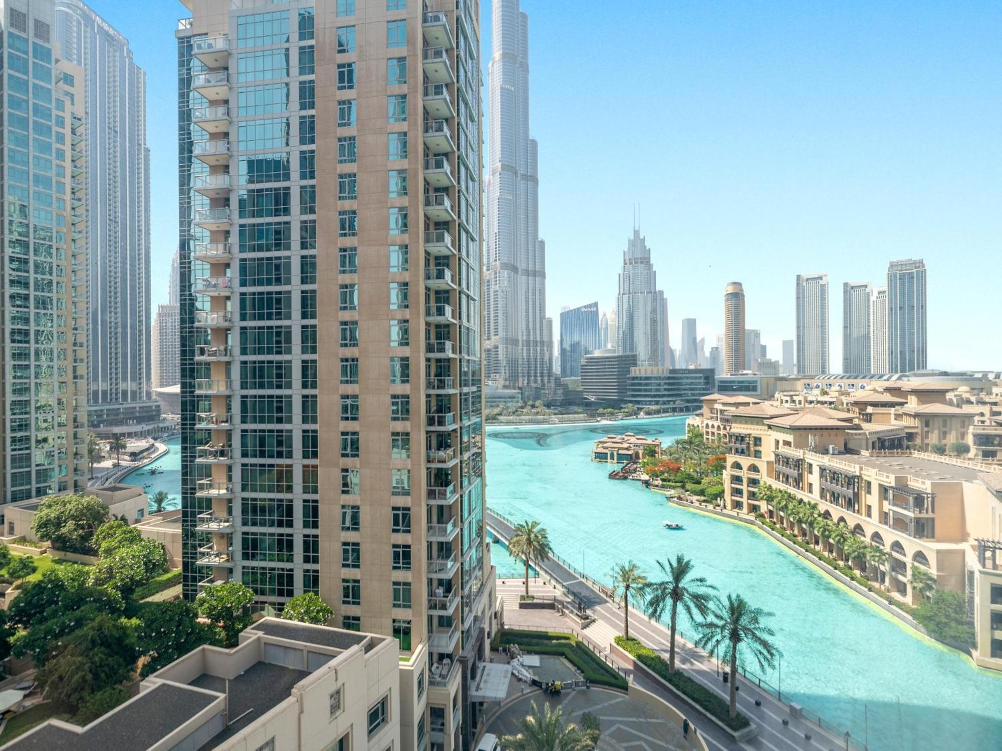 Sophisticated 2bdr-burj Khalifa & Fountain View Apartment