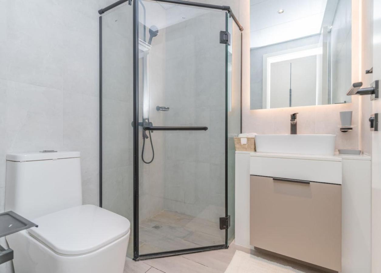 Classy 1br Midtown Near Miracle Garden By Vibel Lejlighed