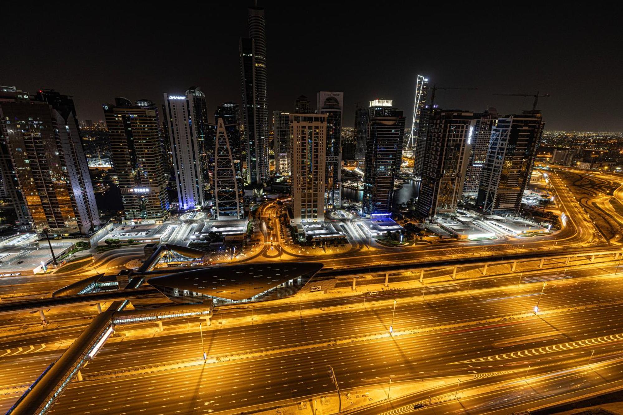 Expansive 5br Marina Near Jbr Lägenhet