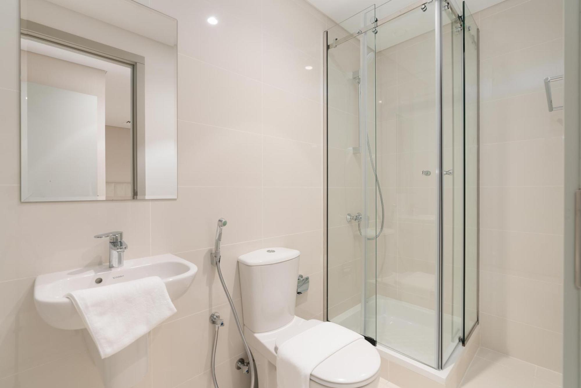 Appartement Isle Tower 2 - Beachfront Stunning - Full Sea Views *