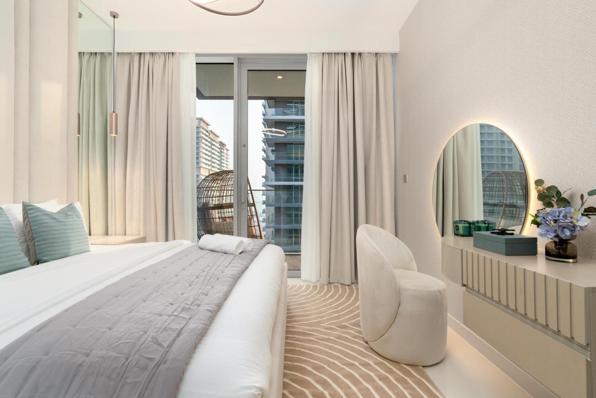 Isle Tower 2 - Beachfront Stunning - Full Sea Views * Dubaï