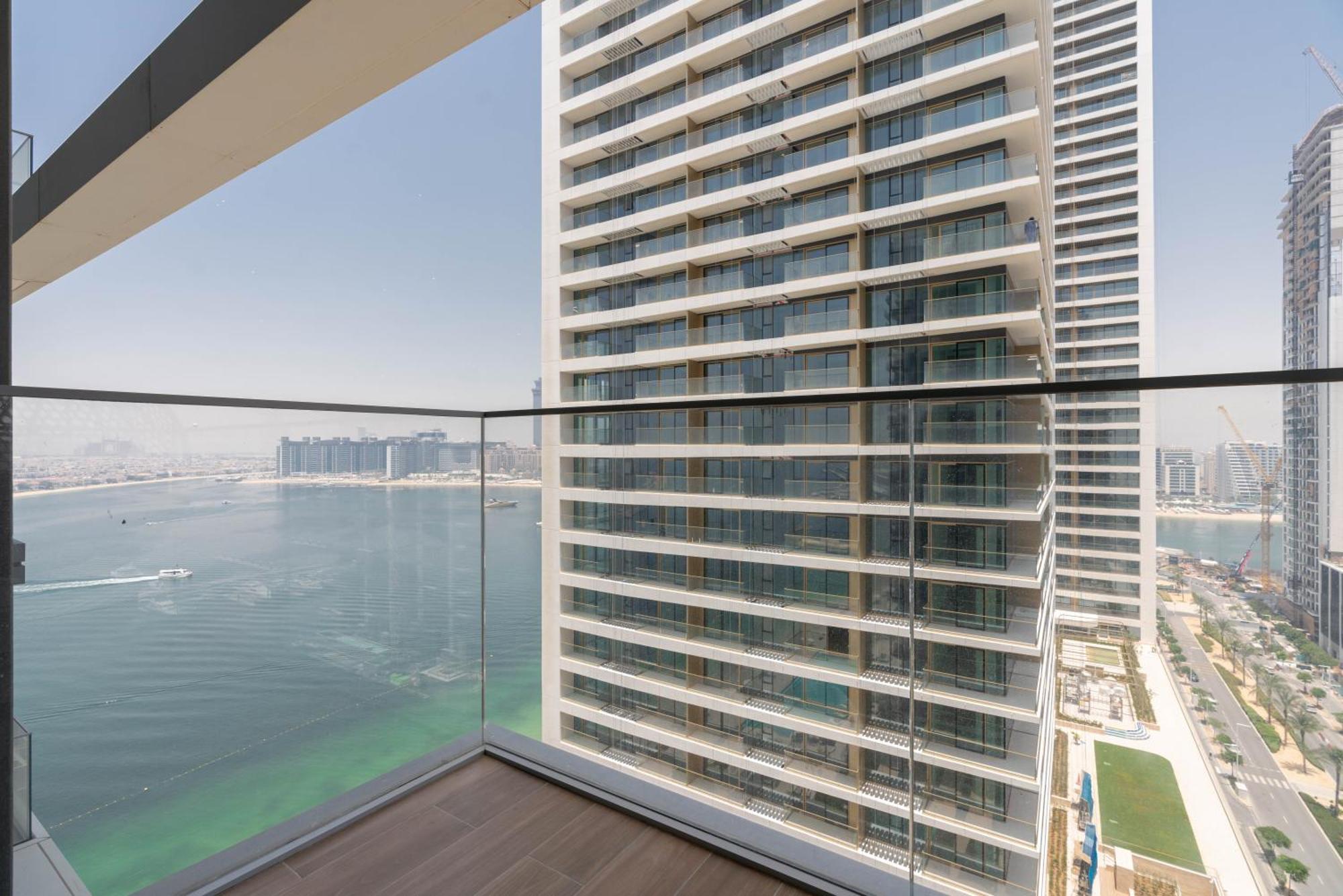 Isle Tower 2 - Beachfront Stunning - Full Sea Views Appartement *