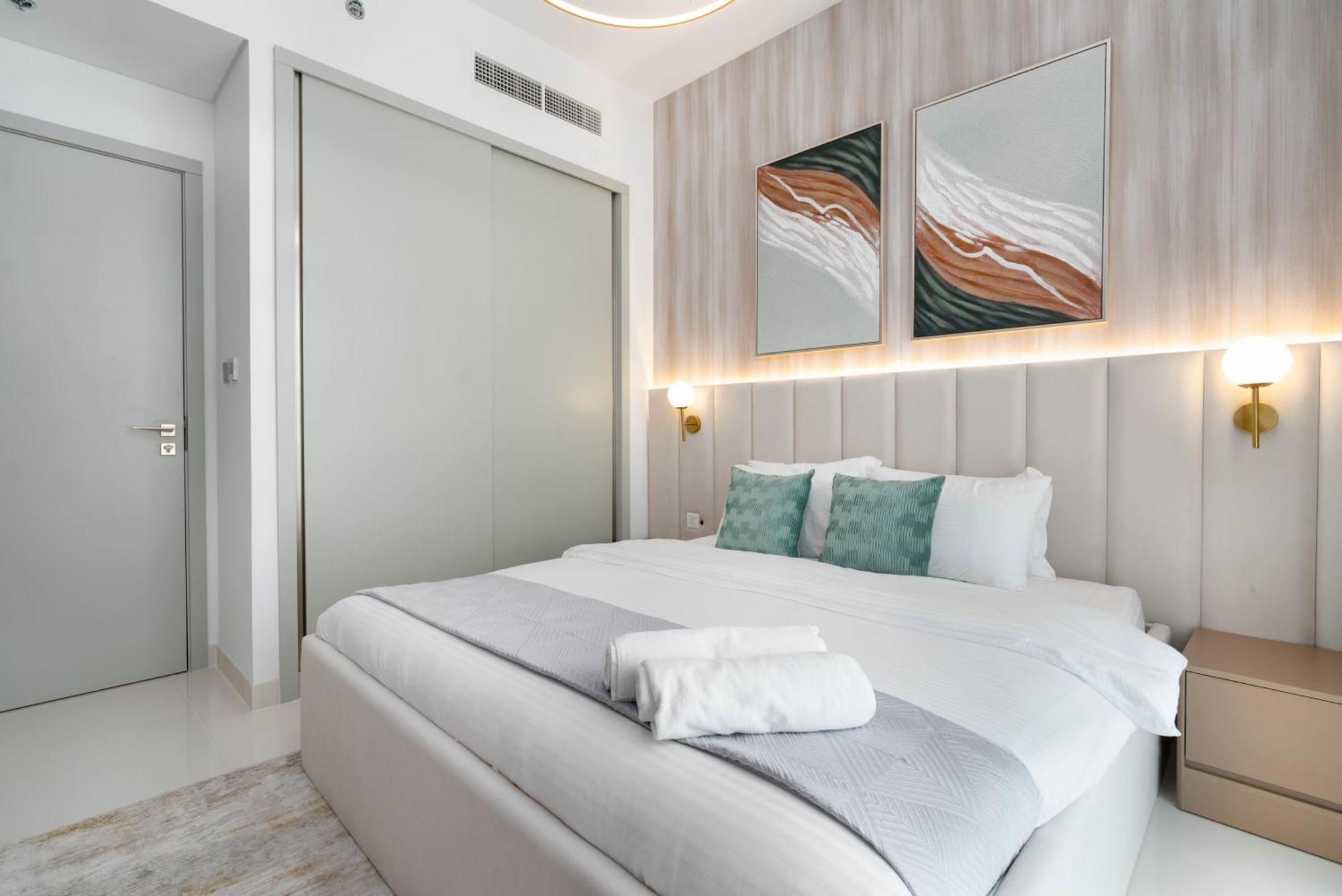 Isle Tower 2 - Beachfront Stunning - Full Sea Views * Dubaï