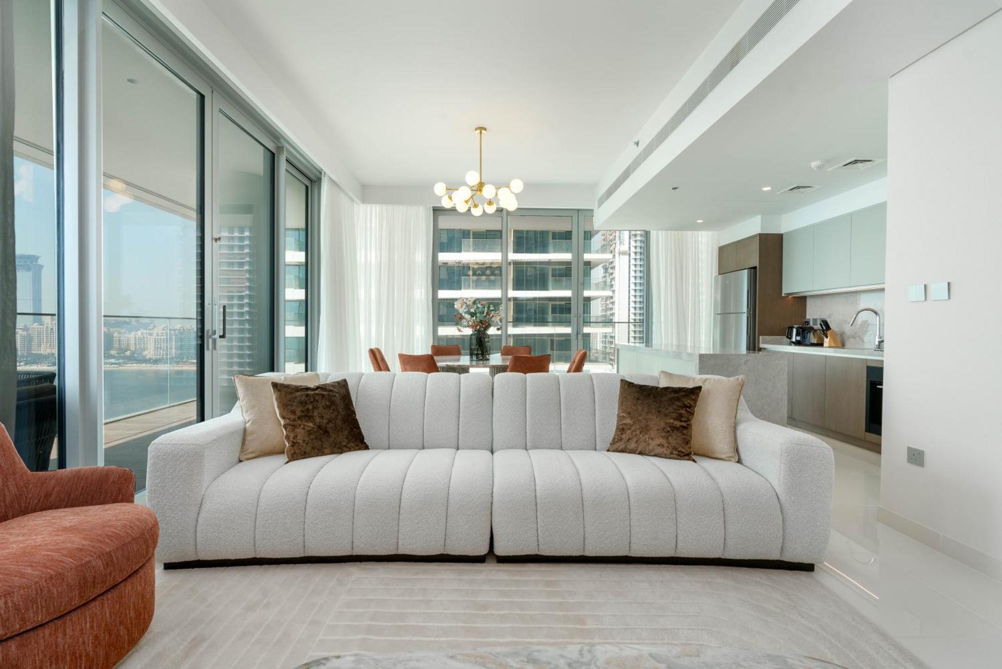 Isle Tower 2 - Beachfront Stunning - Full Sea Views