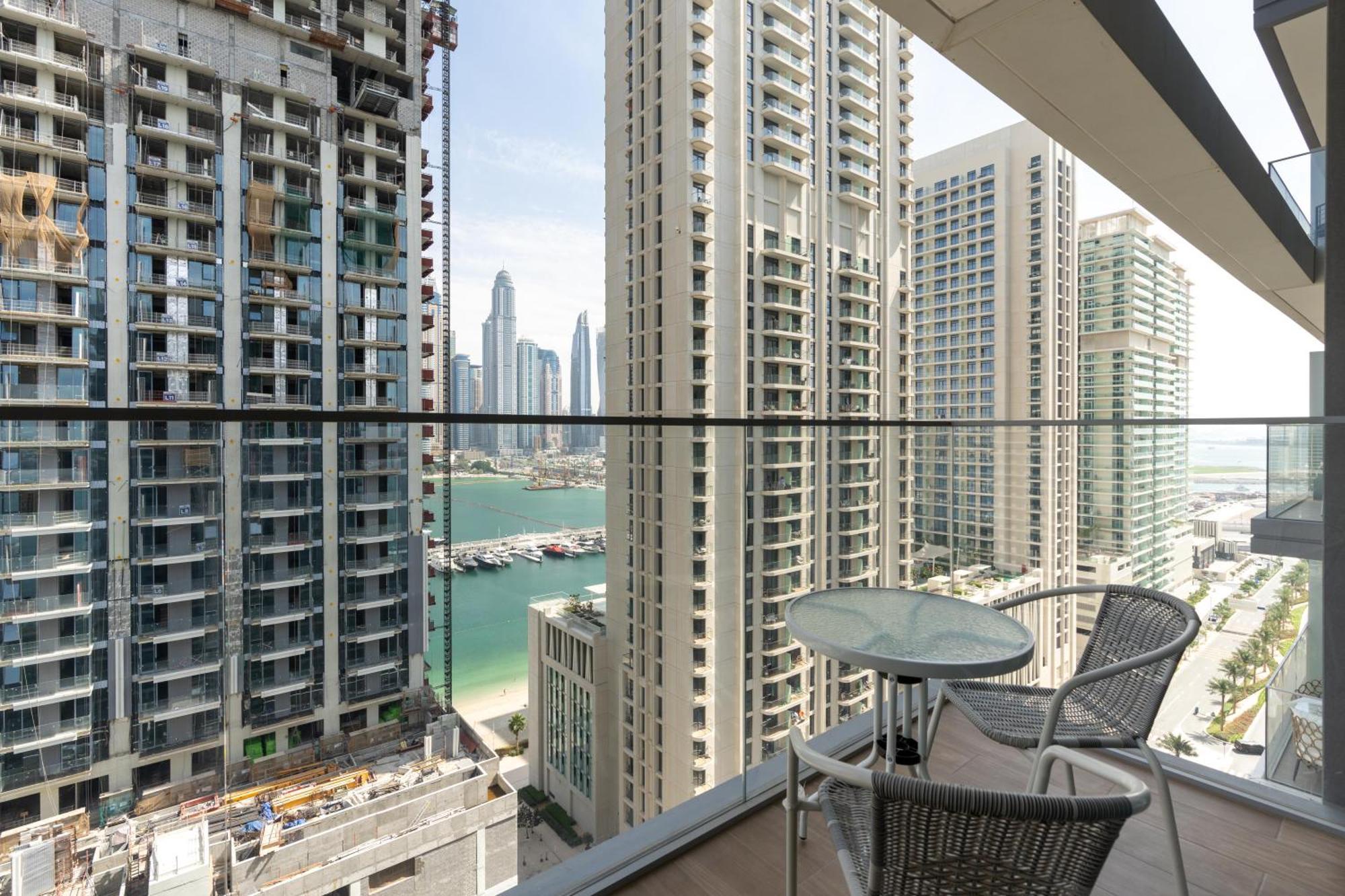Isle Tower 2 - Beachfront Stunning - Full Sea Views *