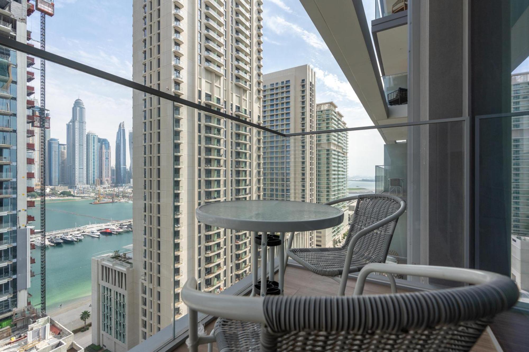Isle Tower 2 - Beachfront Stunning - Full Sea Views Appartement