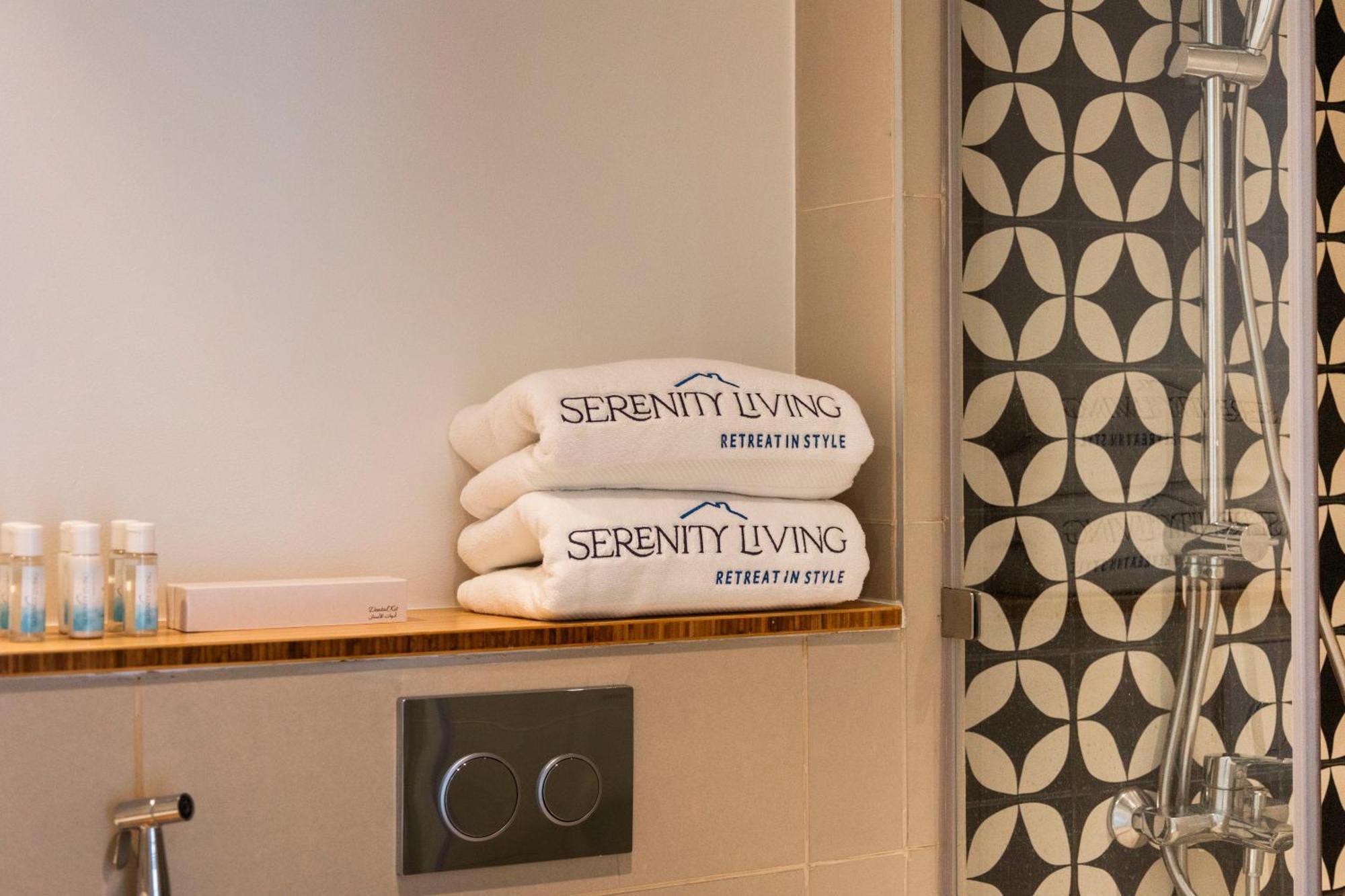 Socio Tower1 - Hills Modern Urban Retreat In The By Serenity Living Homes Apartament *