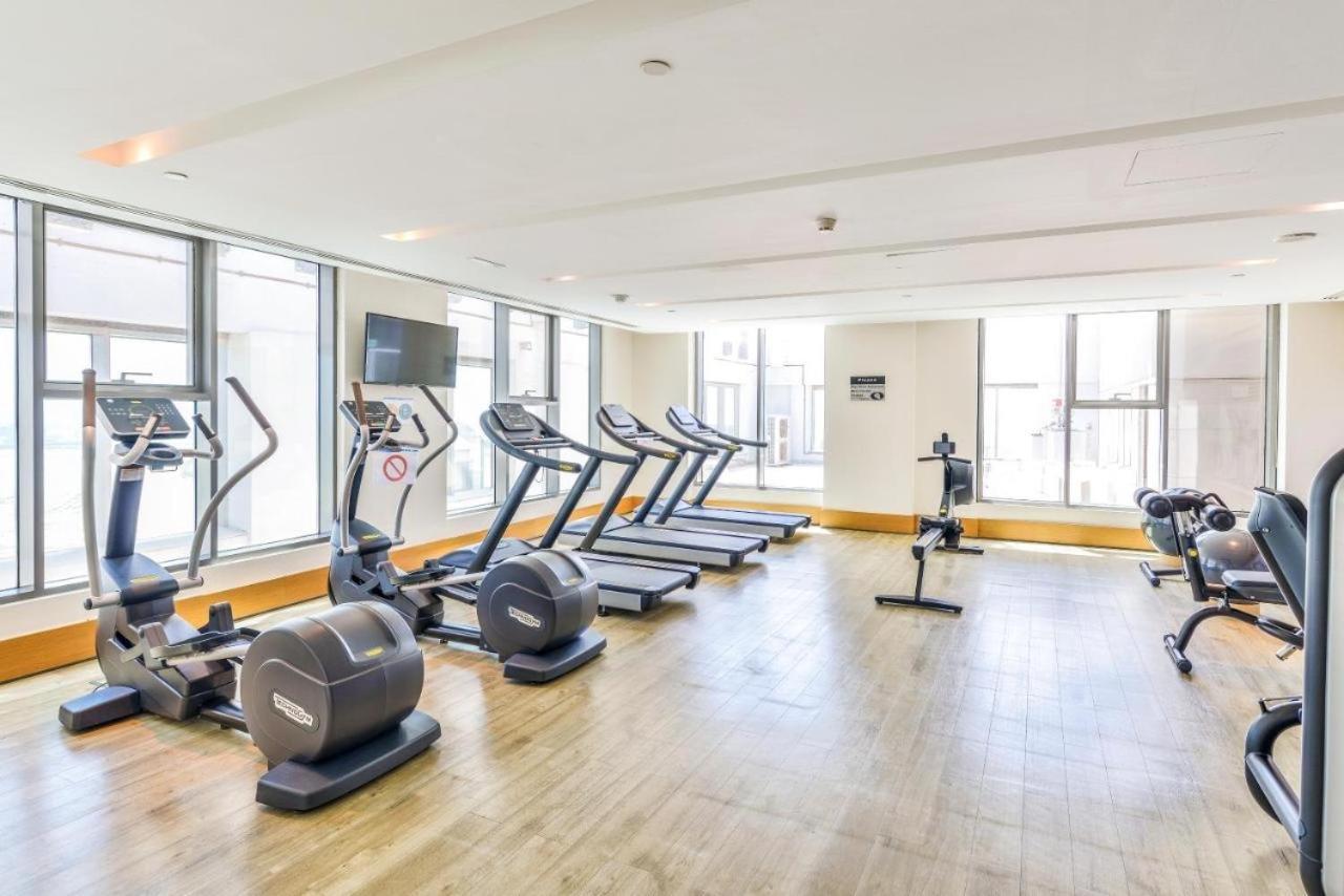 Burj Khalifa View! 2 Bedroom Luxe With 4 Minute Walk To Mall! Pool And Sauna Access! * Dubái