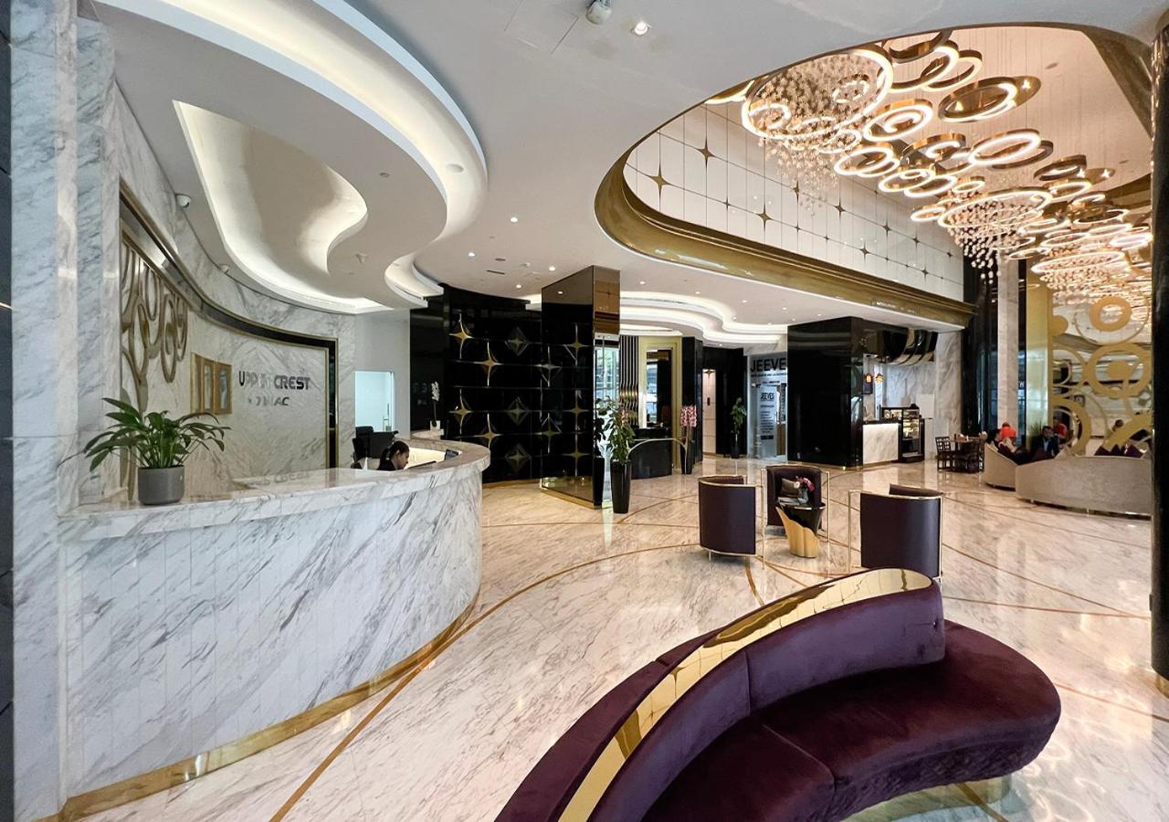Burj Khalifa View! 2 Bedroom Luxe With 4 Minute Walk To Mall! Pool And Sauna Access! * Dubái