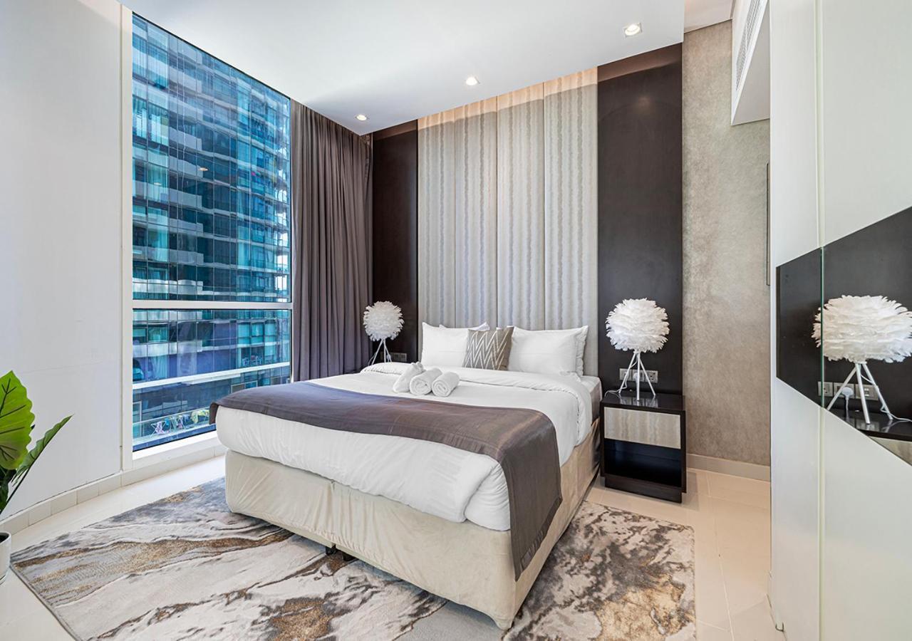 Burj Khalifa View! 2 Bedroom Luxe With 4 Minute Walk To Mall! Pool And Sauna Access! * Dubái