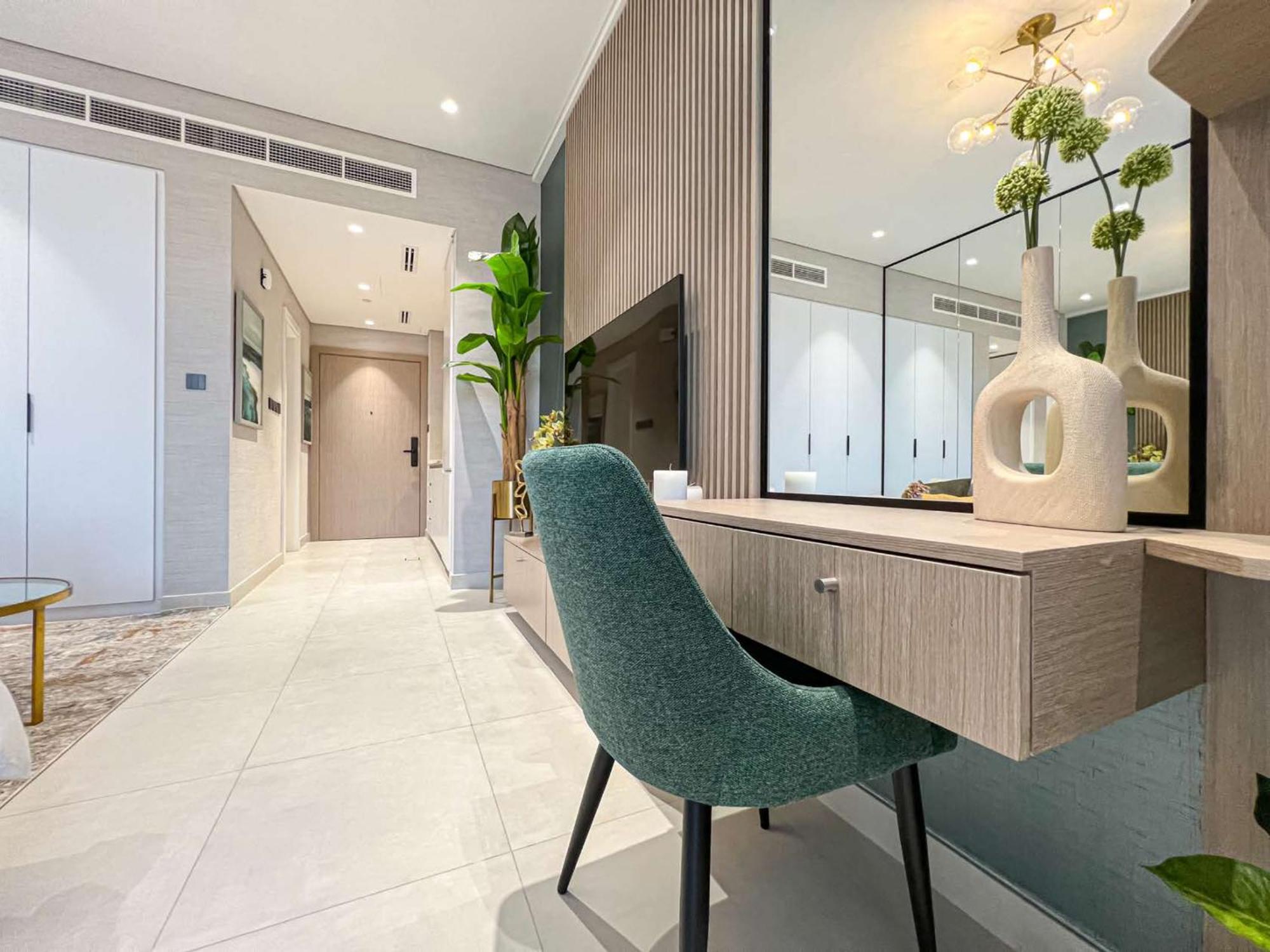 Bright New With Pool & Gym Access, 5 Min From Gardens Metro Lägenhet