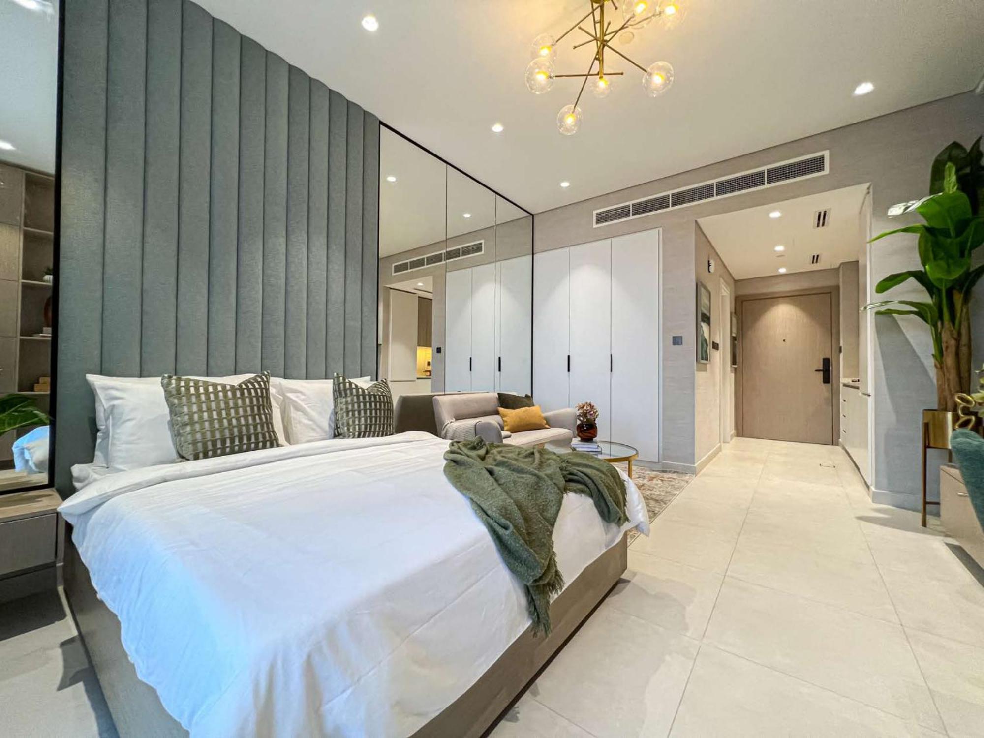 Bright New With Pool & Gym Access, 5 Min From Gardens Metro Lägenhet
