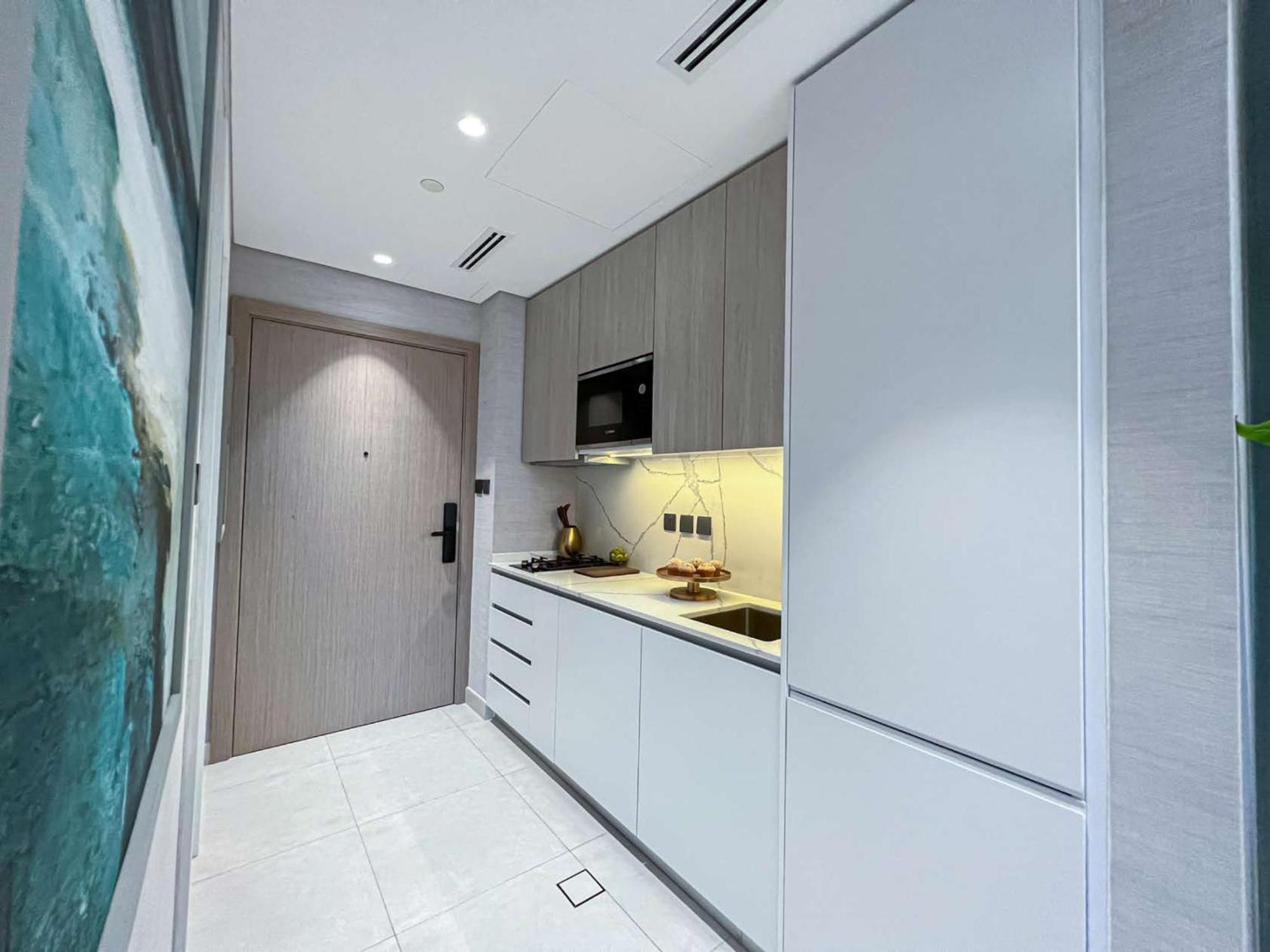 Bright New With Pool & Gym Access, 5 Min From Gardens Metro Dubai
