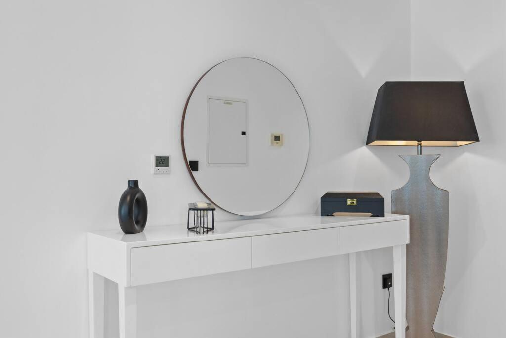 Apartament Bellavista - 29 Blvd - 2 Bedroom Fabulous Fountain View Dubai