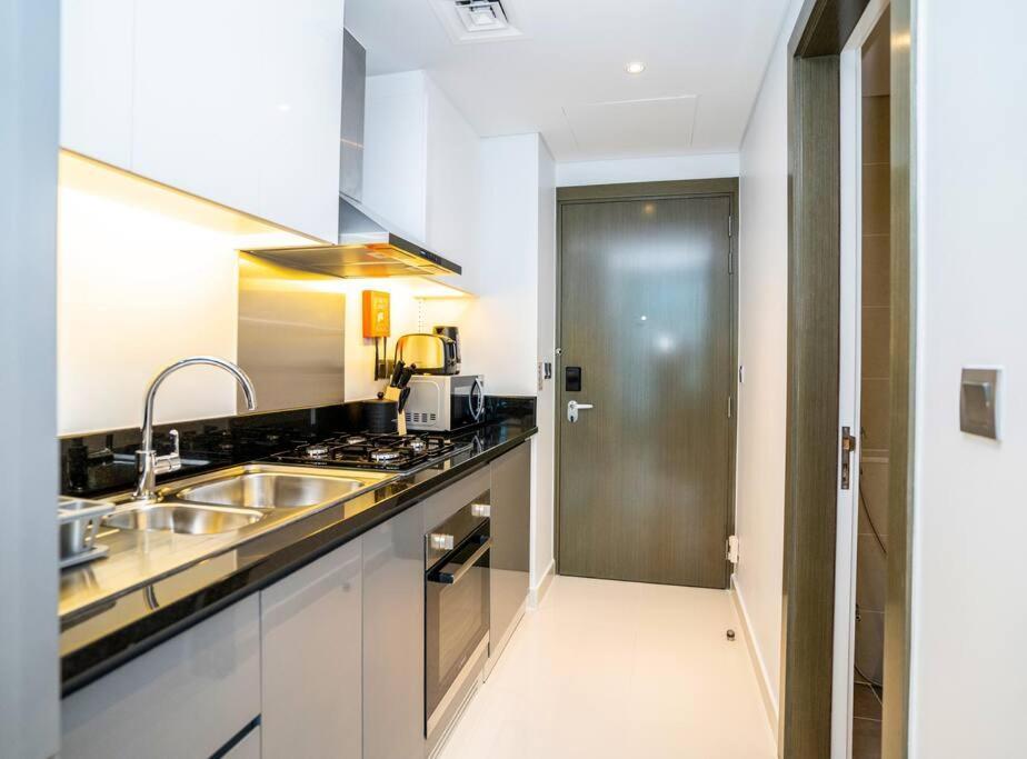 Apartment Elegant In Business Bay With Pool And Gym Dubai