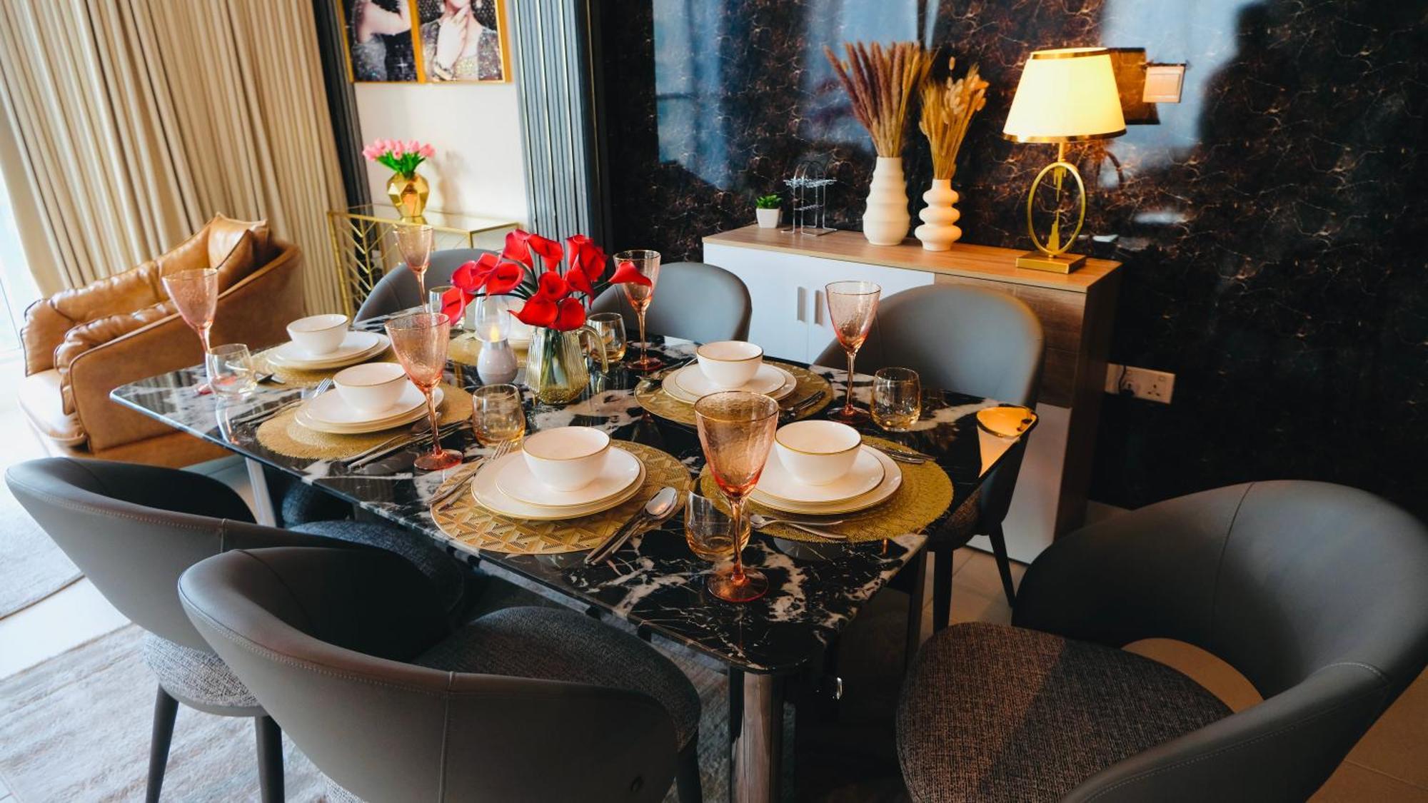 Ace Luxe, 2br, Downtown, Burj Khalifa & Fountain View, 5 Mins Walk To Mall Apartment *