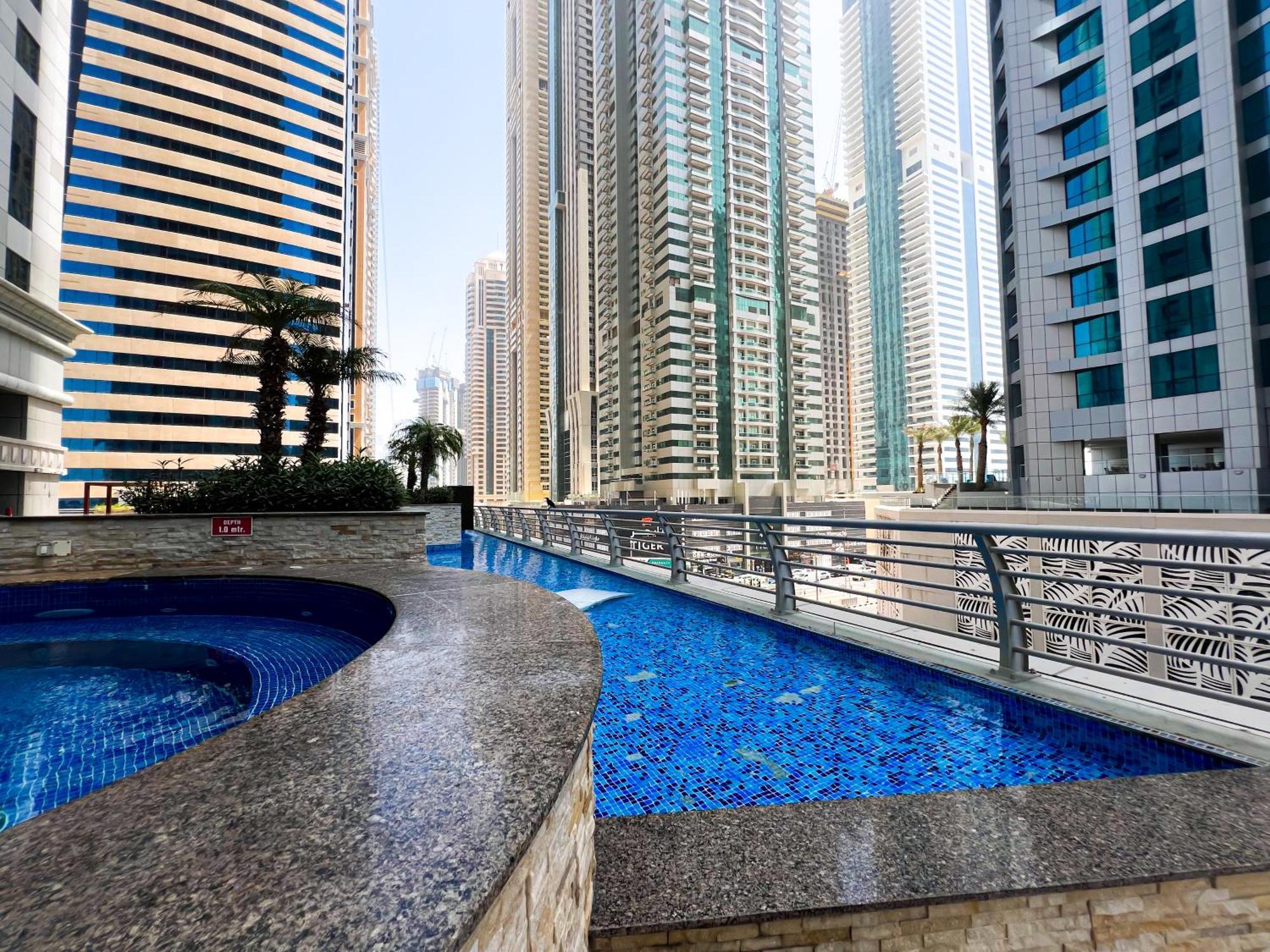 Apartamento Stunning 2br In Marina With Amazing Views Dubái