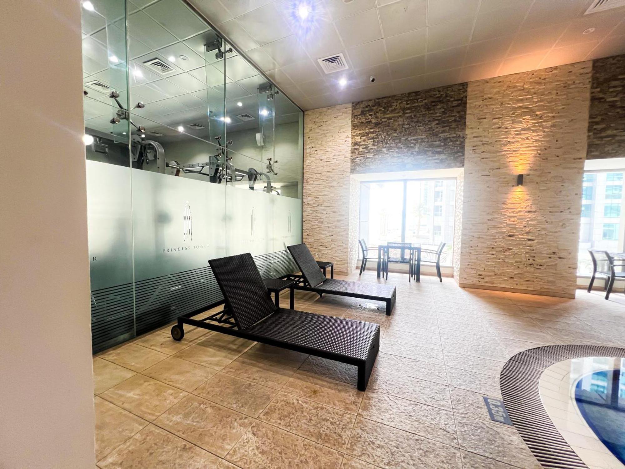 Stunning 2br In Marina With Amazing Views