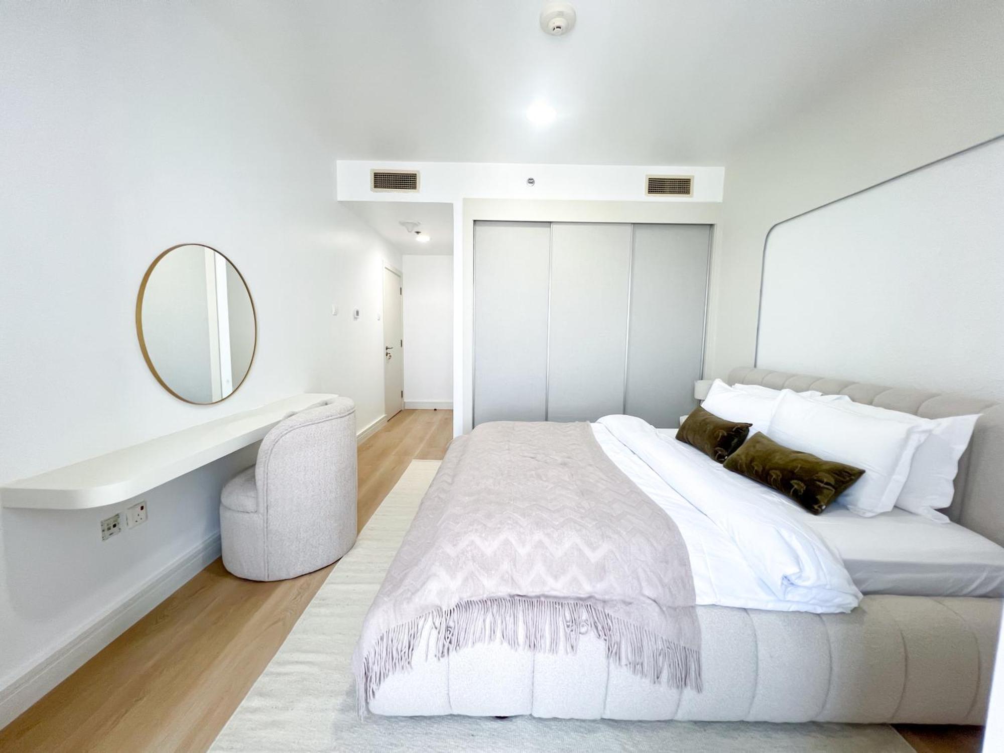 Stunning 2br In Marina With Amazing Views * Dubái