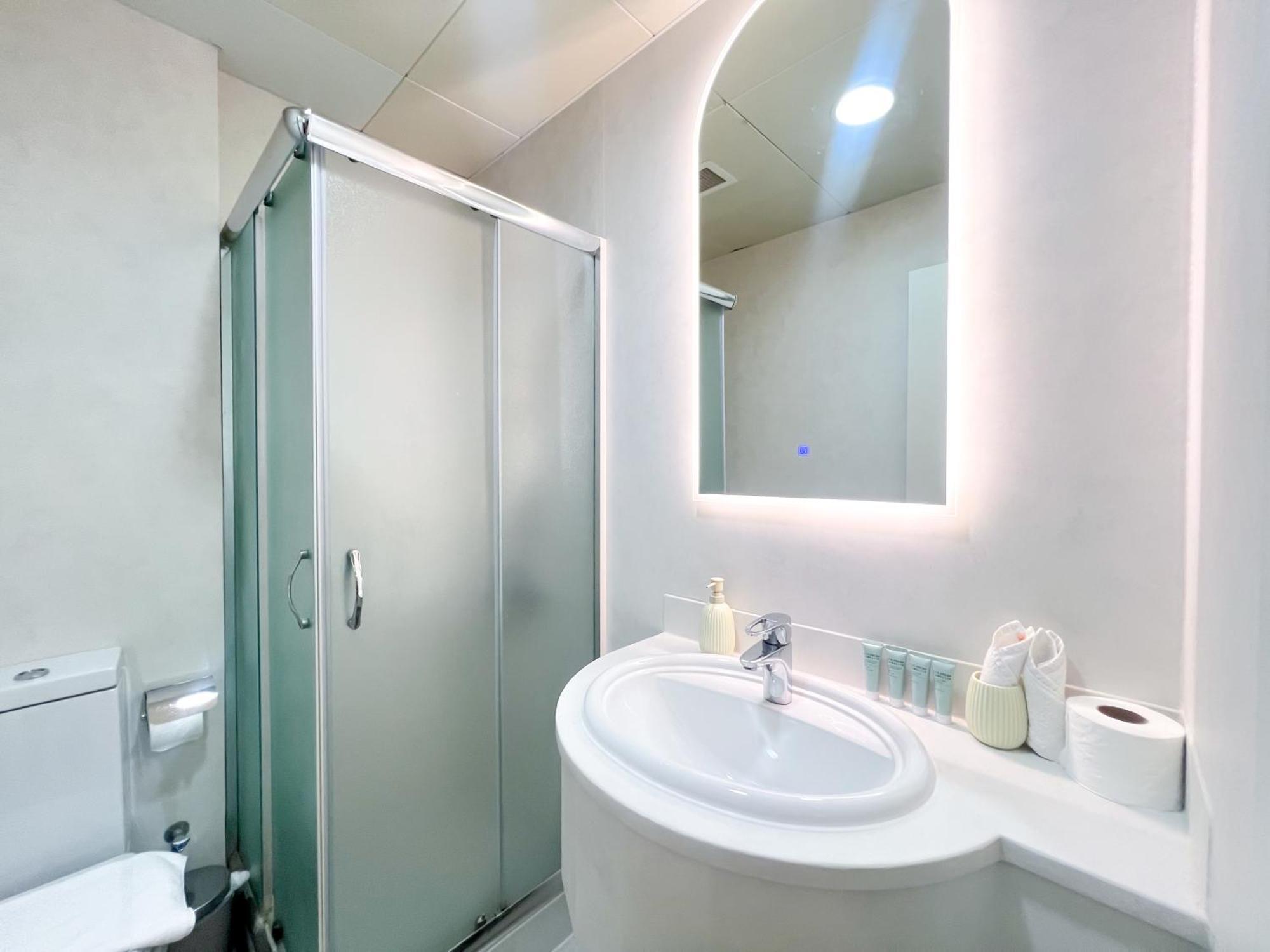 Stunning 2br In Marina With Amazing Views *