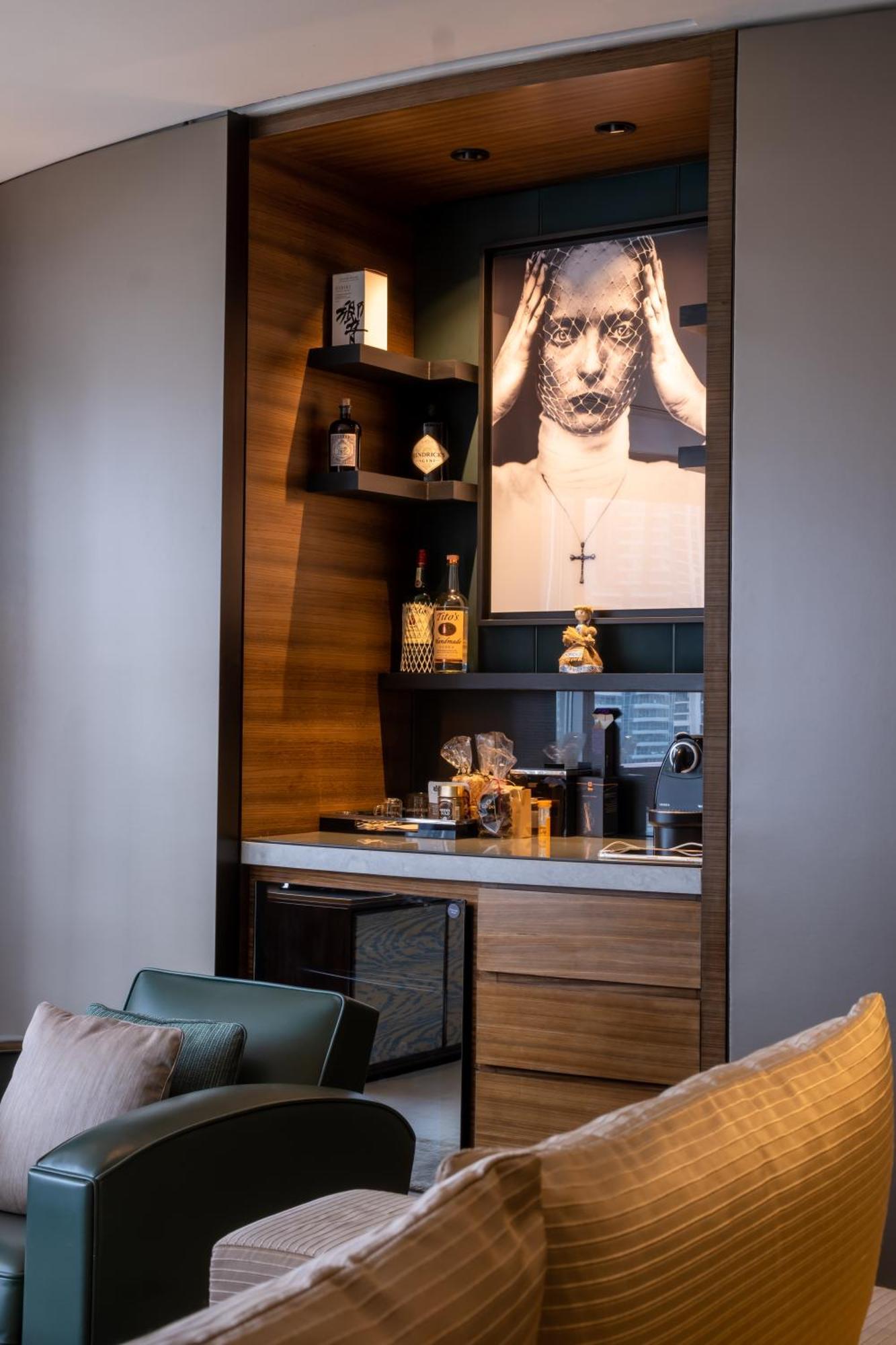 2-br Luxury In Armani Residences * Dubai