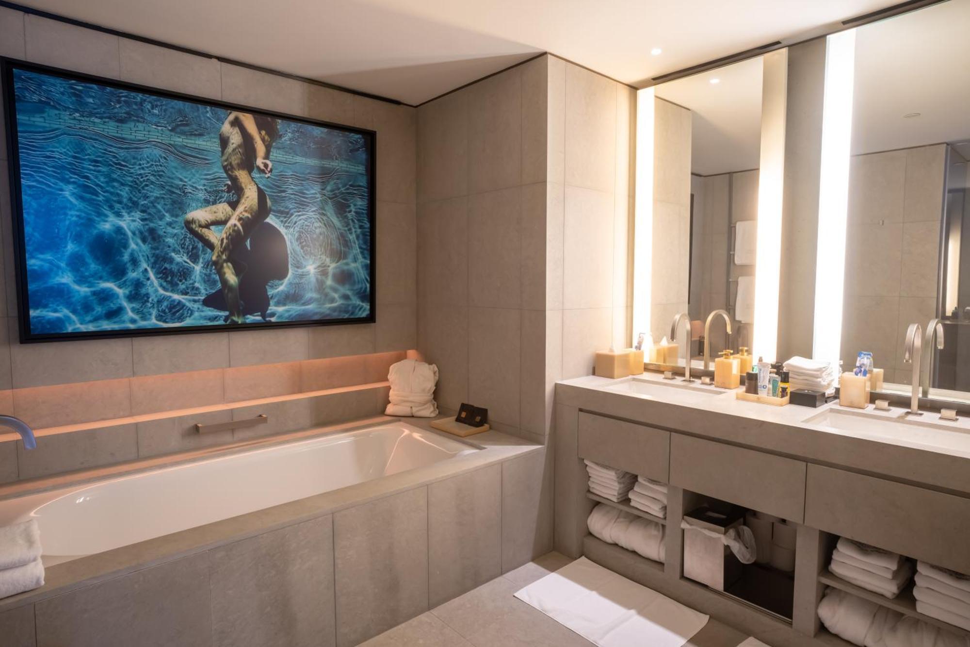 Appartamento 2-br Luxury In Armani Residences Dubai