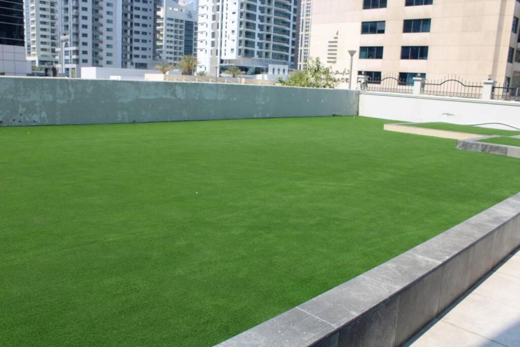 Marina View Spacious 2 Bhk Apartemen
