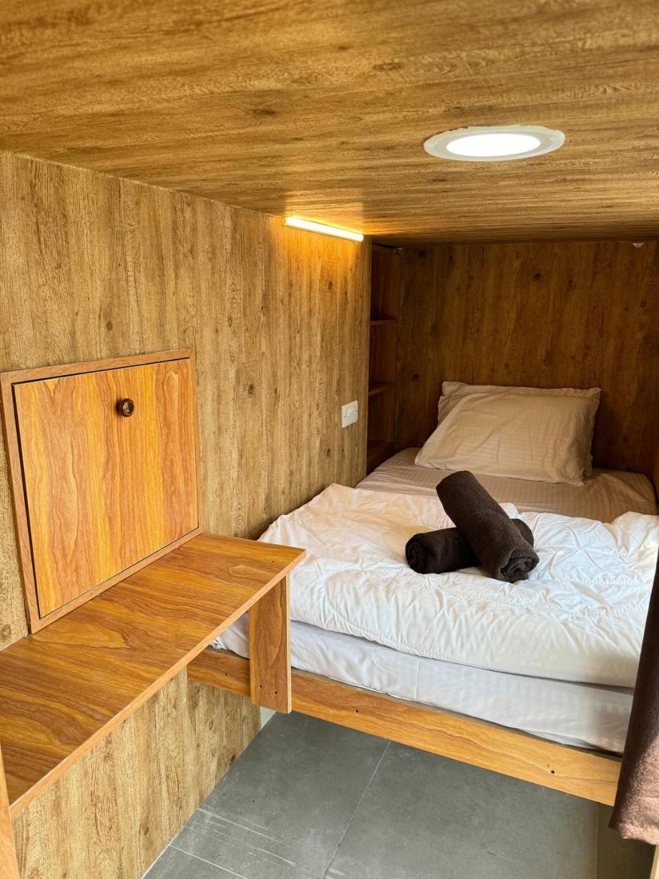 Capsule In Business Bay Near Downtown Kapselhotell