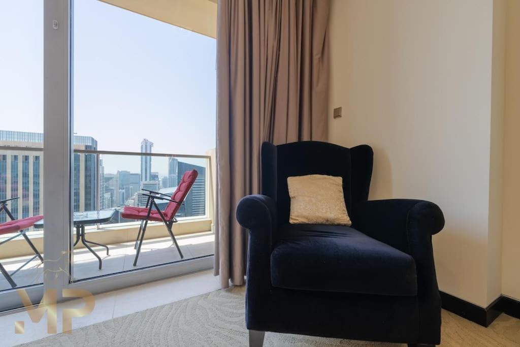 Marco Polo - Chic 1br In Marina Hub, Expansive Balcony Appartement *