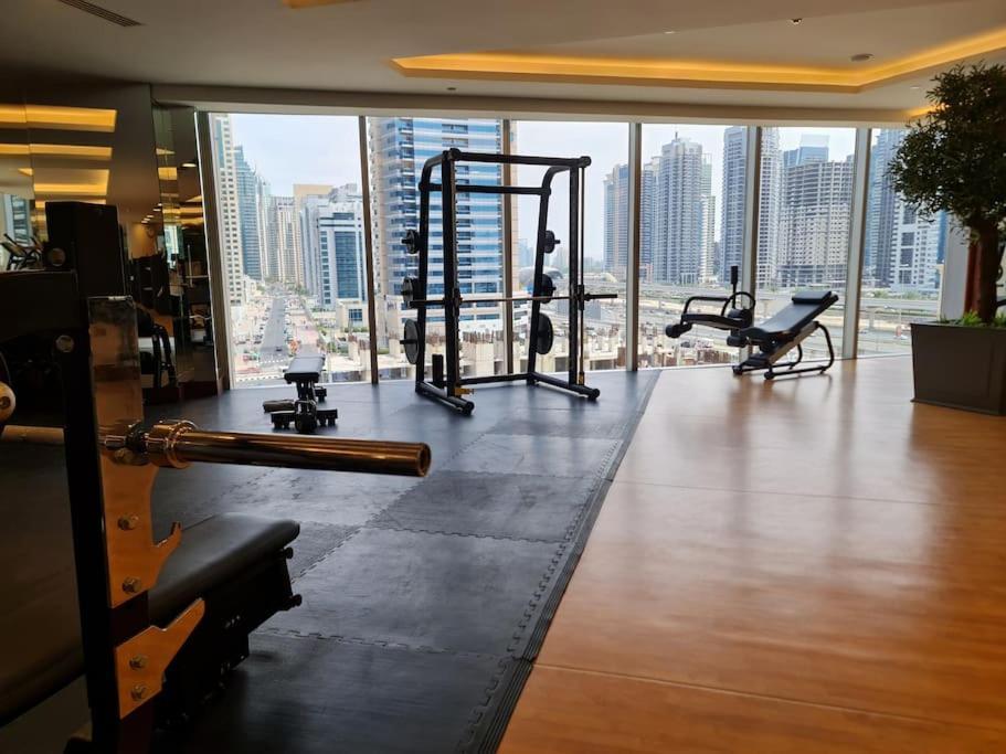 Marco Polo - Chic 1br In Marina Hub, Expansive Balcony Appartement