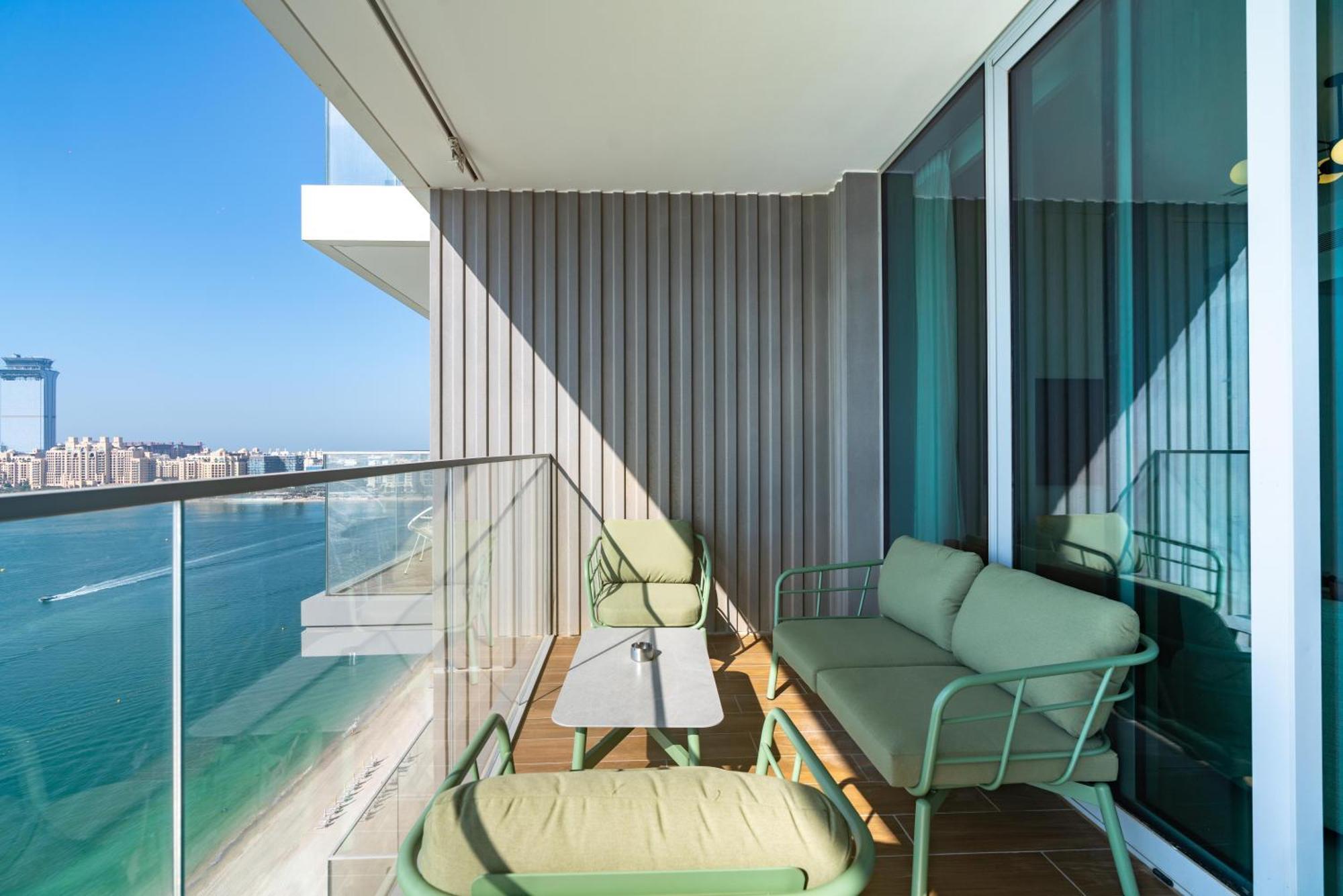 Isle Tower 2 - Beachfront Stunning - Full Sea Views Appartement *