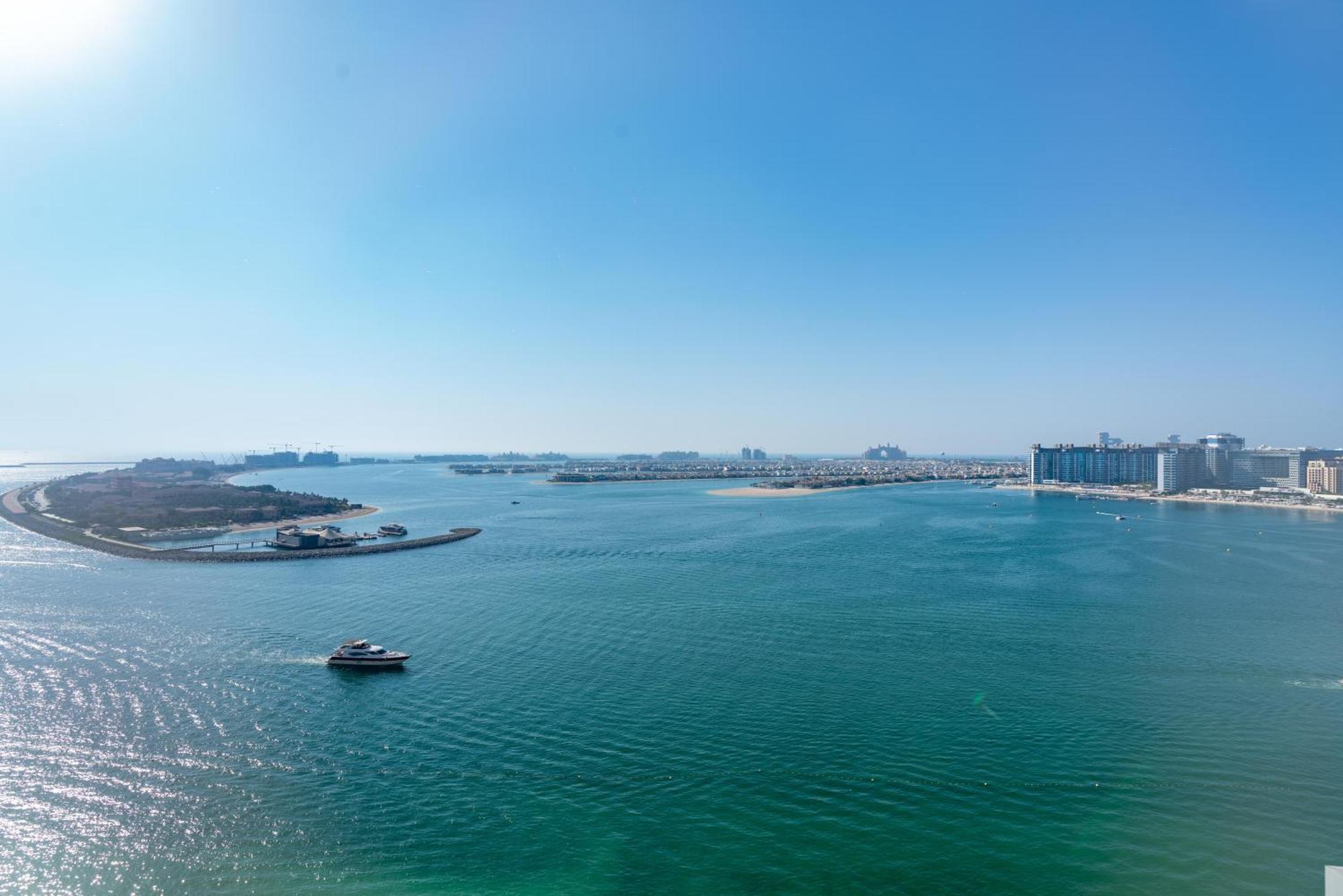 Appartement Isle Tower 2 - Beachfront Stunning - Full Sea Views *