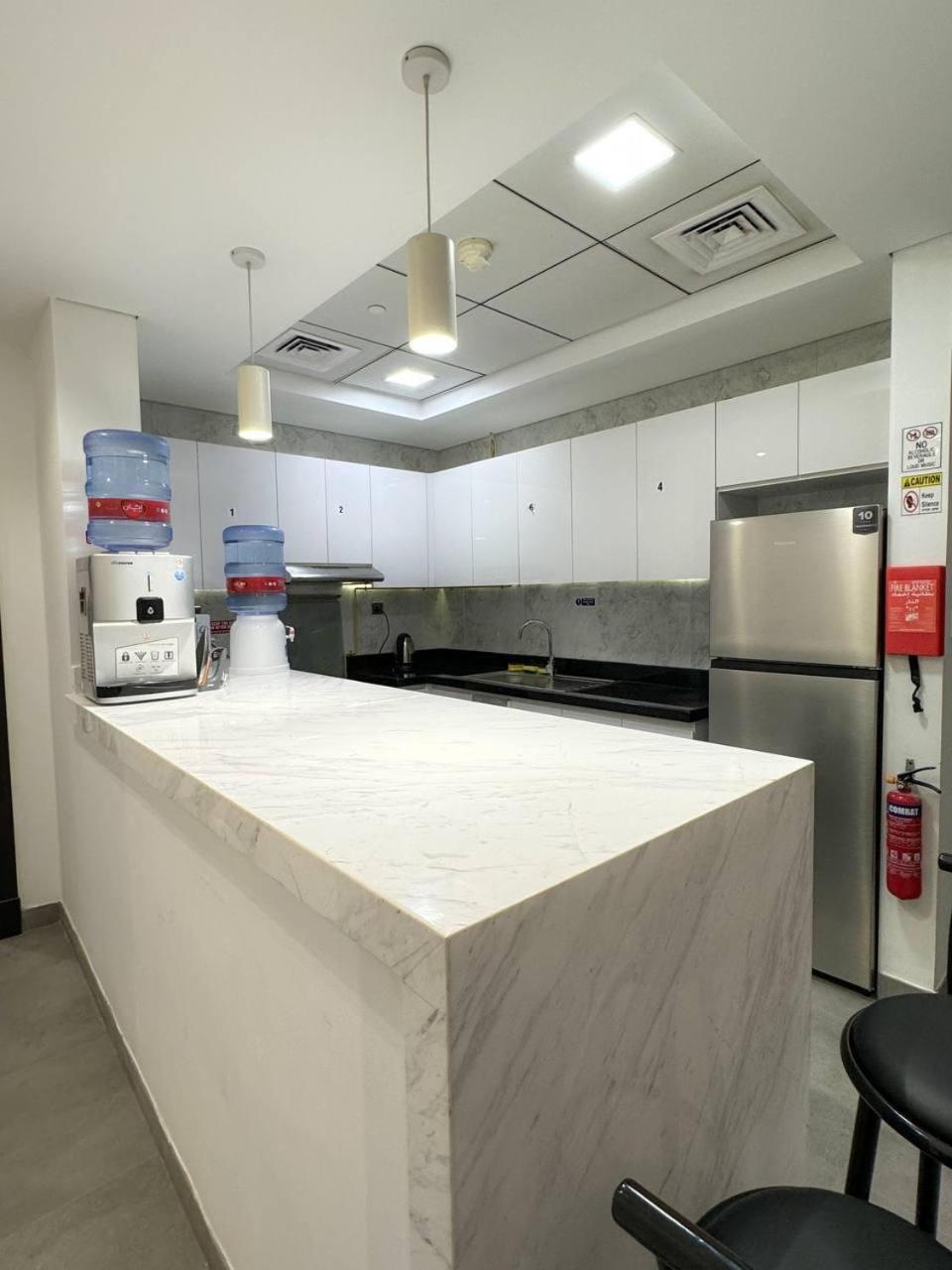 Capsule In Business Bay Near Downtown Kapselhotell *