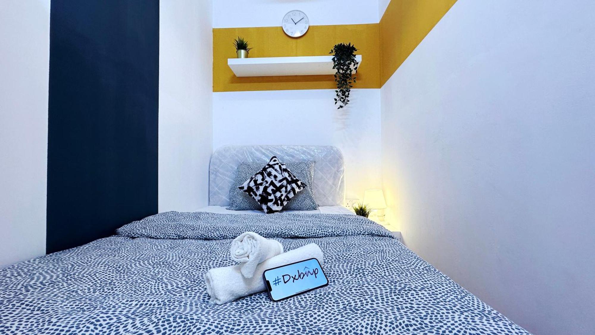 Blissful Partition In Bur Near Burjuman Metro Rum i privatbostad