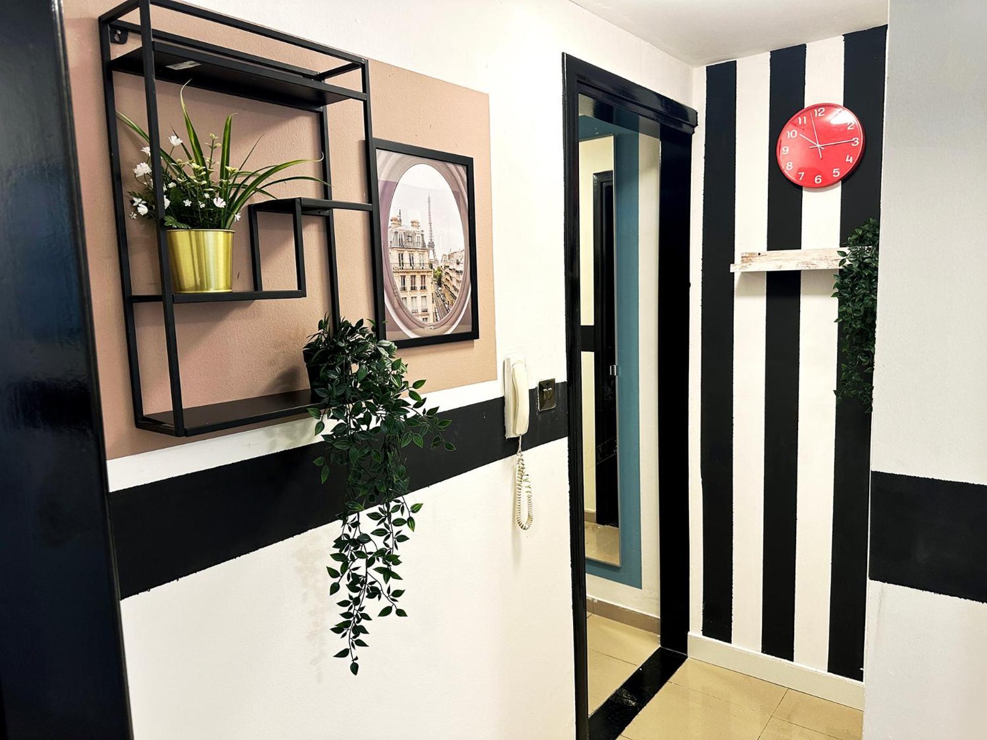 Rum i privatbostad Blissful Partition In Bur Near Burjuman Metro Dubai