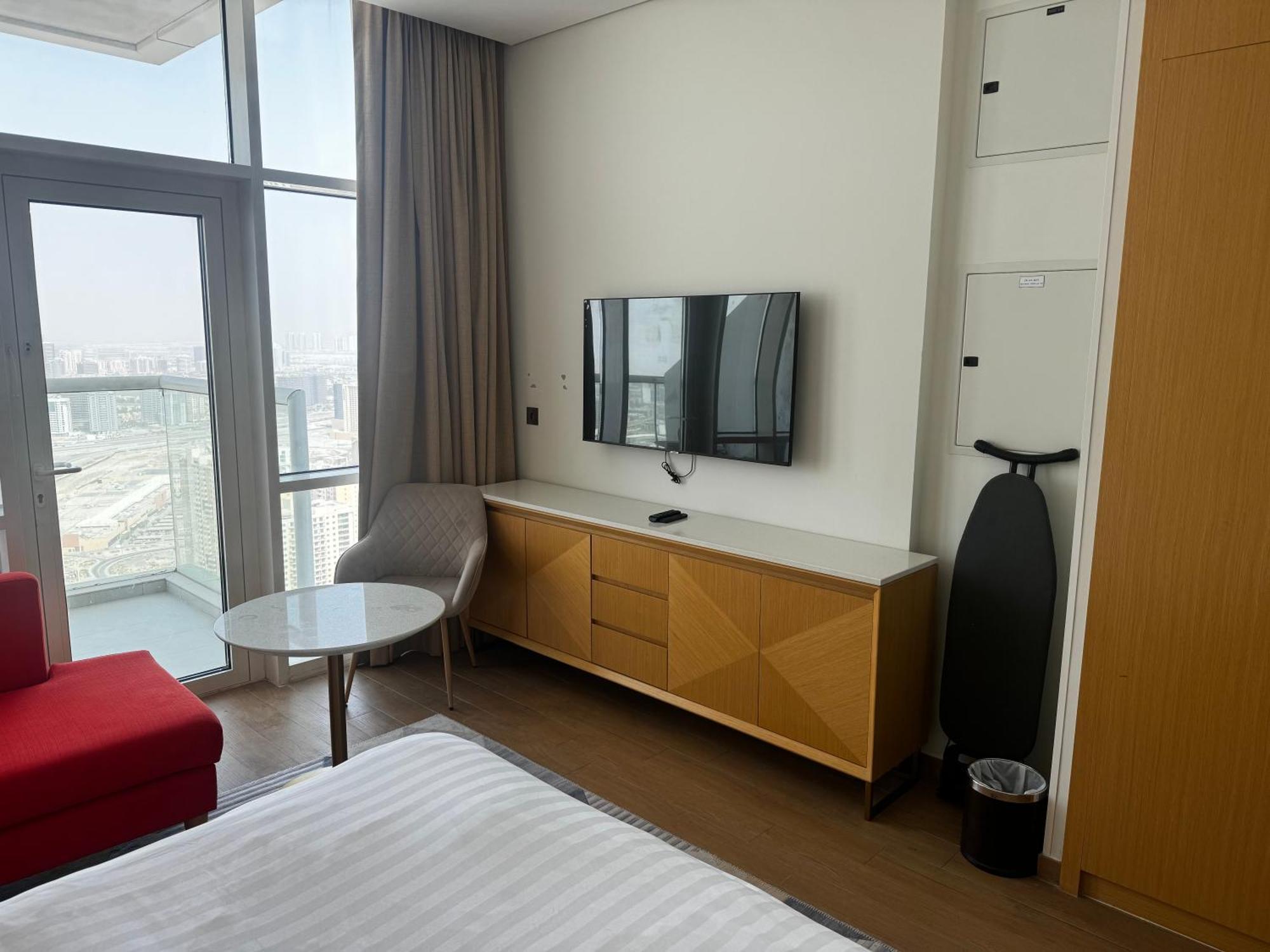 Adagio Jumeirah Village Triangle Apartahotel Dubái