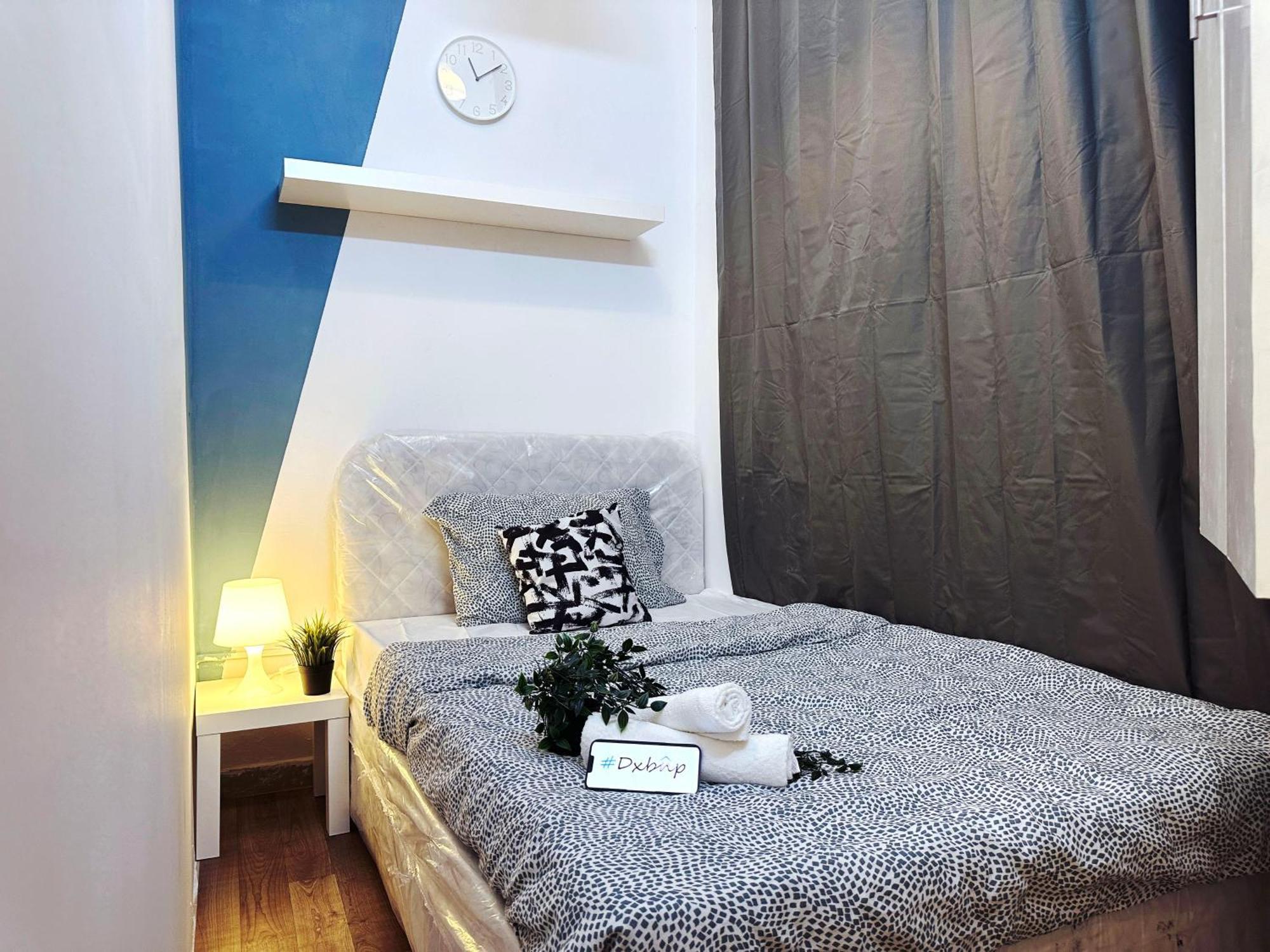 Inspire Partition In Al Seef Near Burjuman Metro * Dubaï