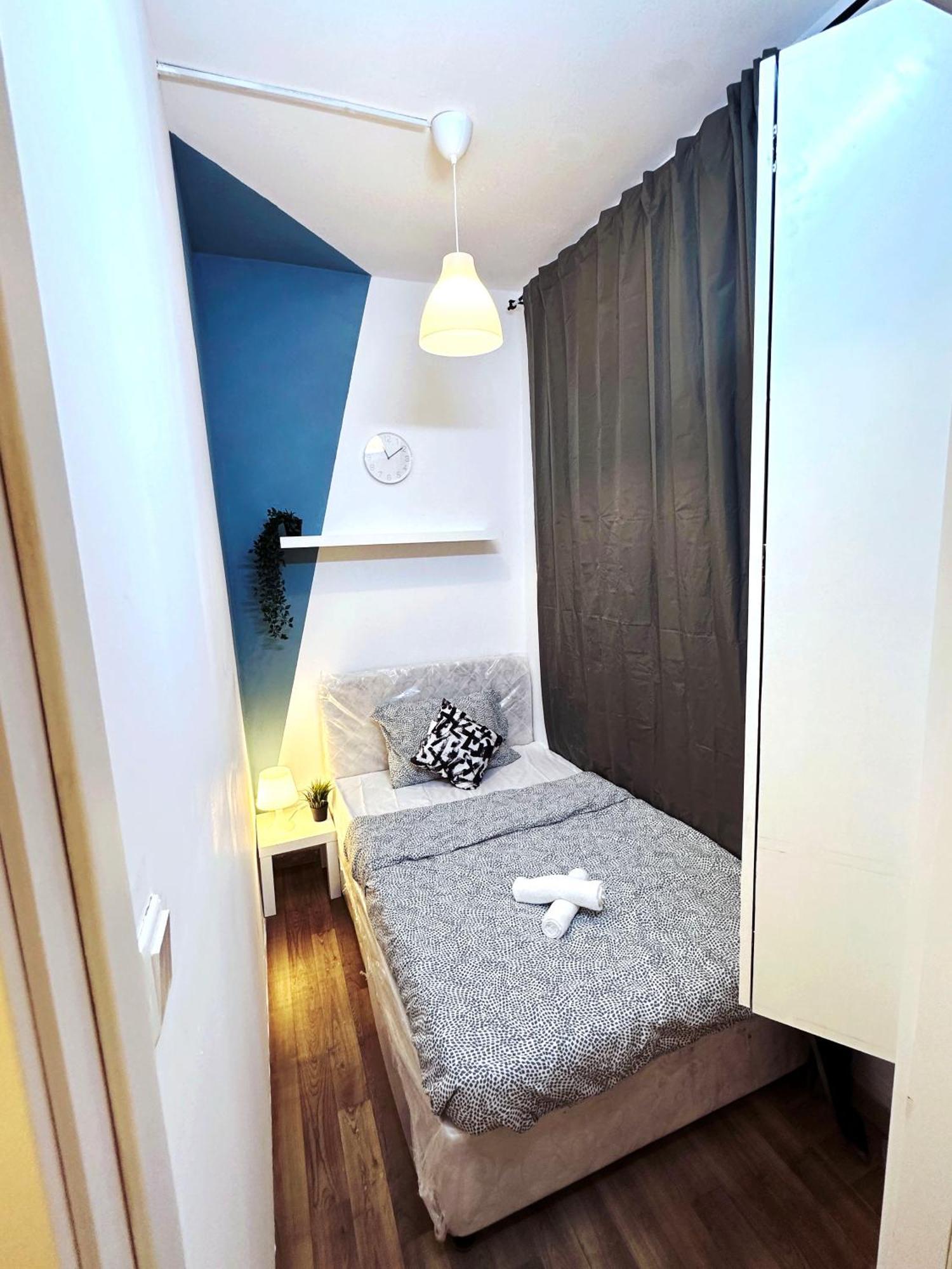 Séjour chez l'habitant Inspire Partition In Al Seef Near Burjuman Metro *