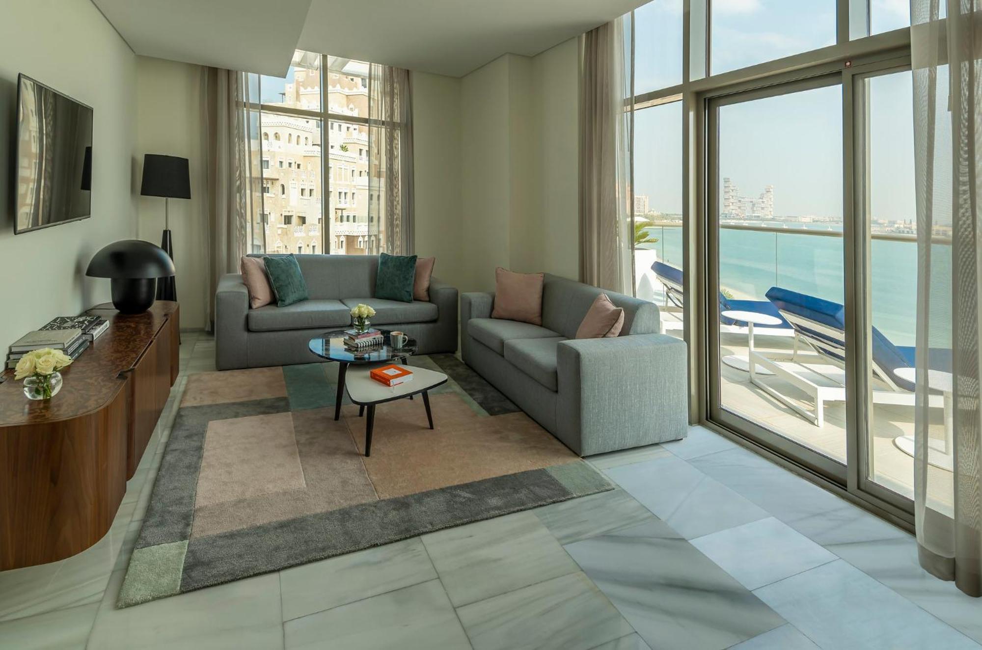 Th8 Palm Resort, Vignette Collection By Ihg Dubai