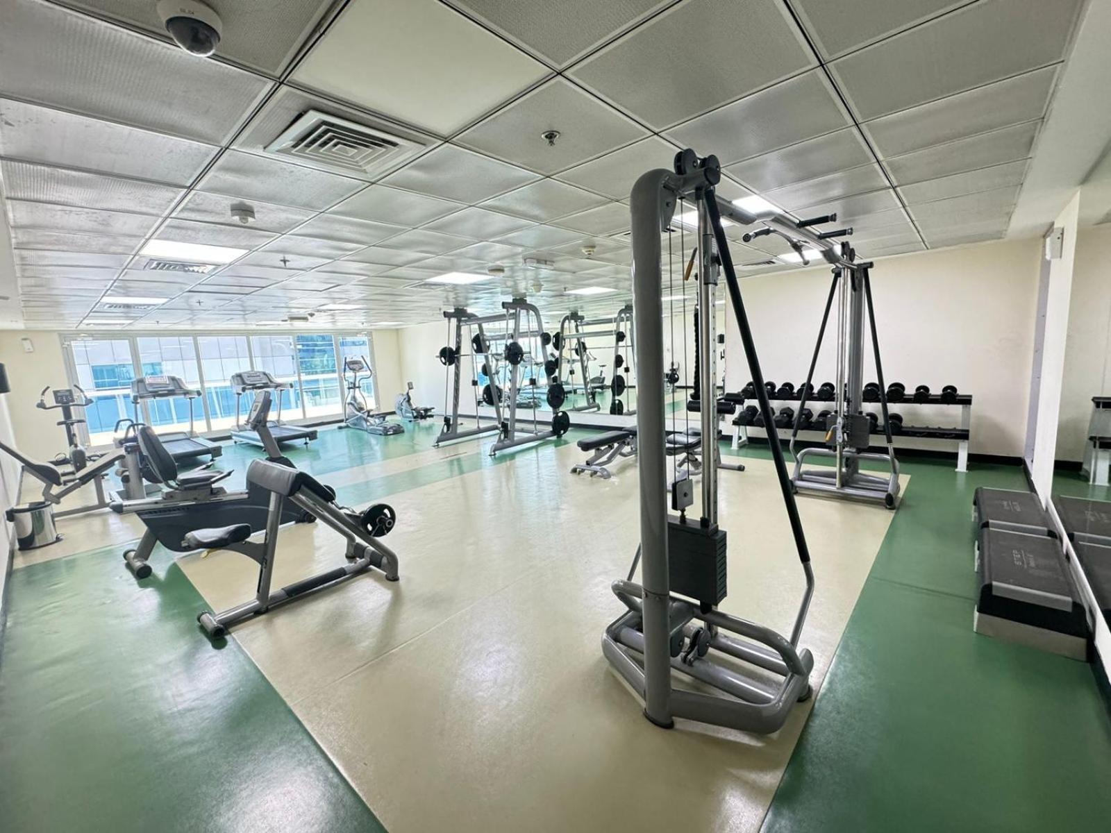 Spacious In Marina Close To Metro And Dubái