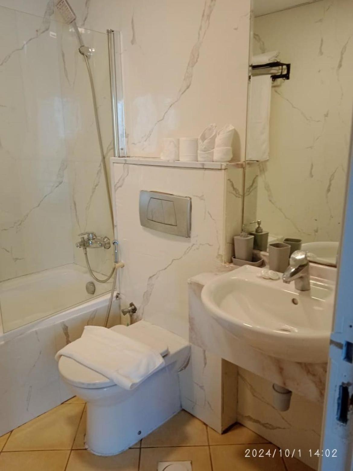 Renovated Cozy One Bed D2-1007 Apartamento Dubái