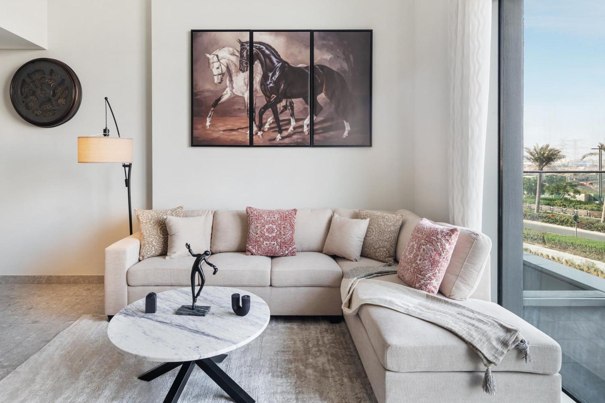 Prestige 2 Bedroom In Golf Hills Appartement *