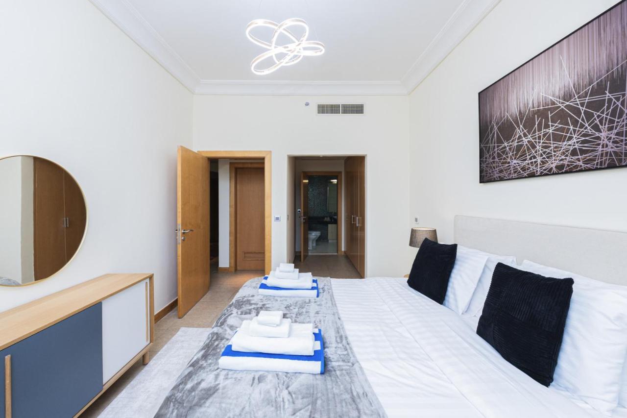 Luxury At Al Hamri Jumeirah Shoreline 2 Bed Free Access * Dubai