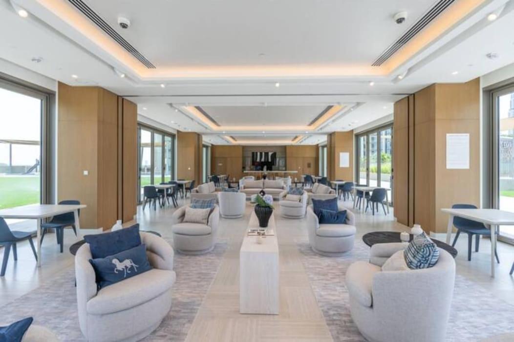 Luxurious 4-bedrooms Near Burj Khalifa And Mall In Downtown! Lägenhet